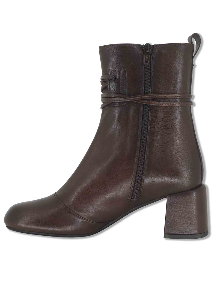 Stivaletti donna in pelle marrone con lacci alla caviglia zip interna tacco alto e punta tonda SP2638 029 Spatarella 