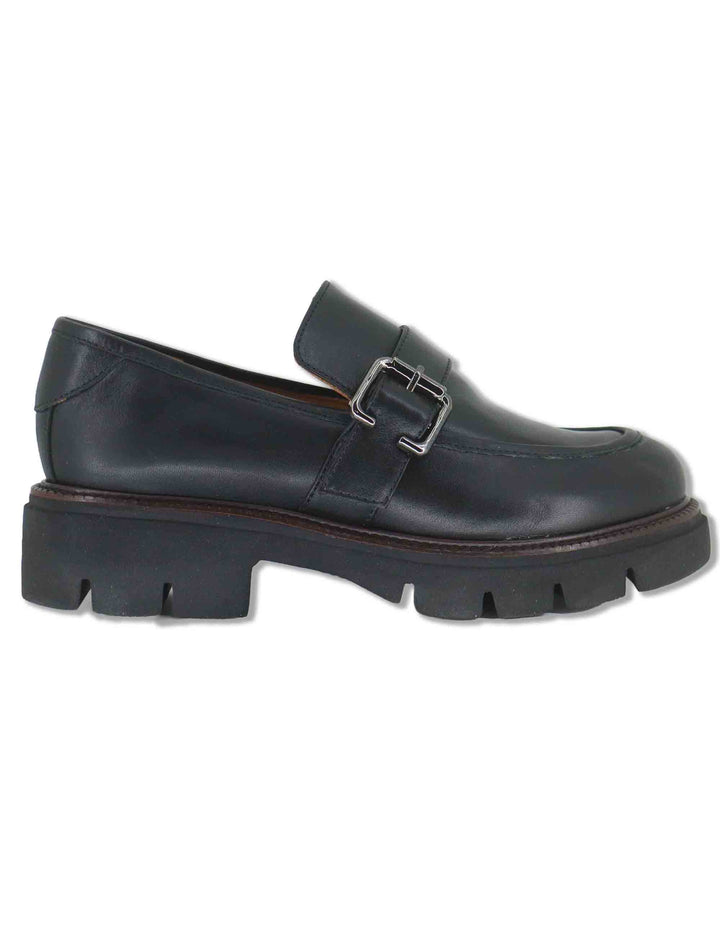 Mocassini donna in pelle nera con fibbietta cinturino punta tonda e suola carrarmato SP70371 001 Spatarella 