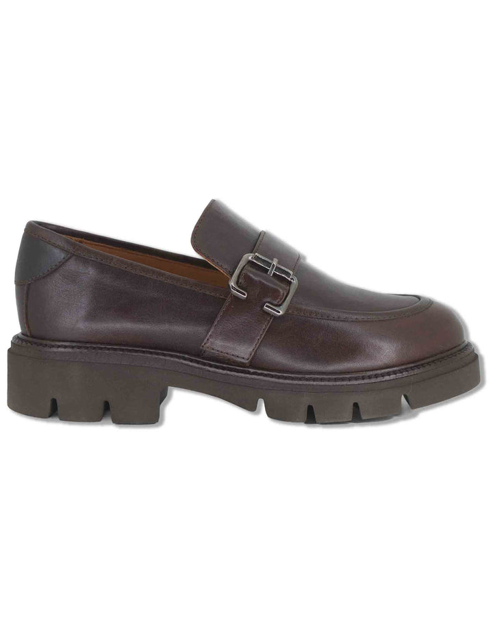 Mocassini donna in pelle marrone con fibbietta cinturino punta tonda e suola carrarmato SP70371 014 Spatarella 