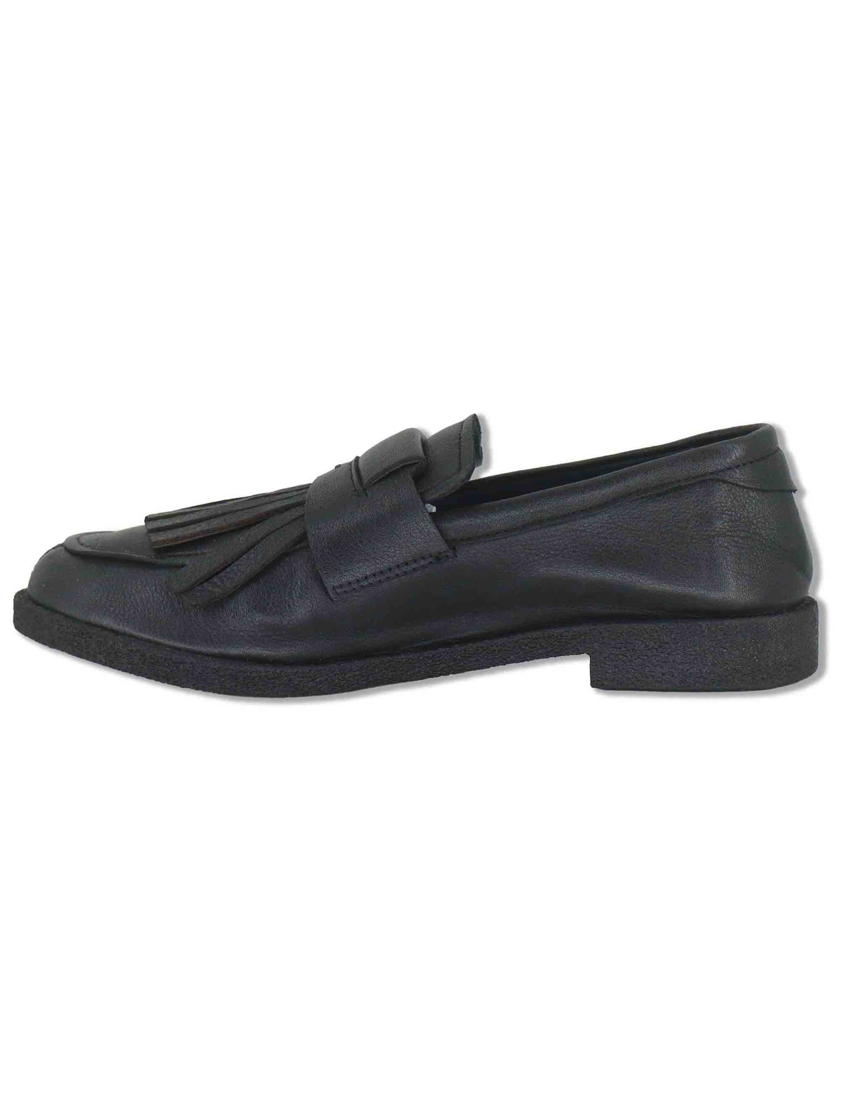 Mocassini donna in pelle nera con frange e auola in gomma con tacco basso SP70450 001 Spatarella 