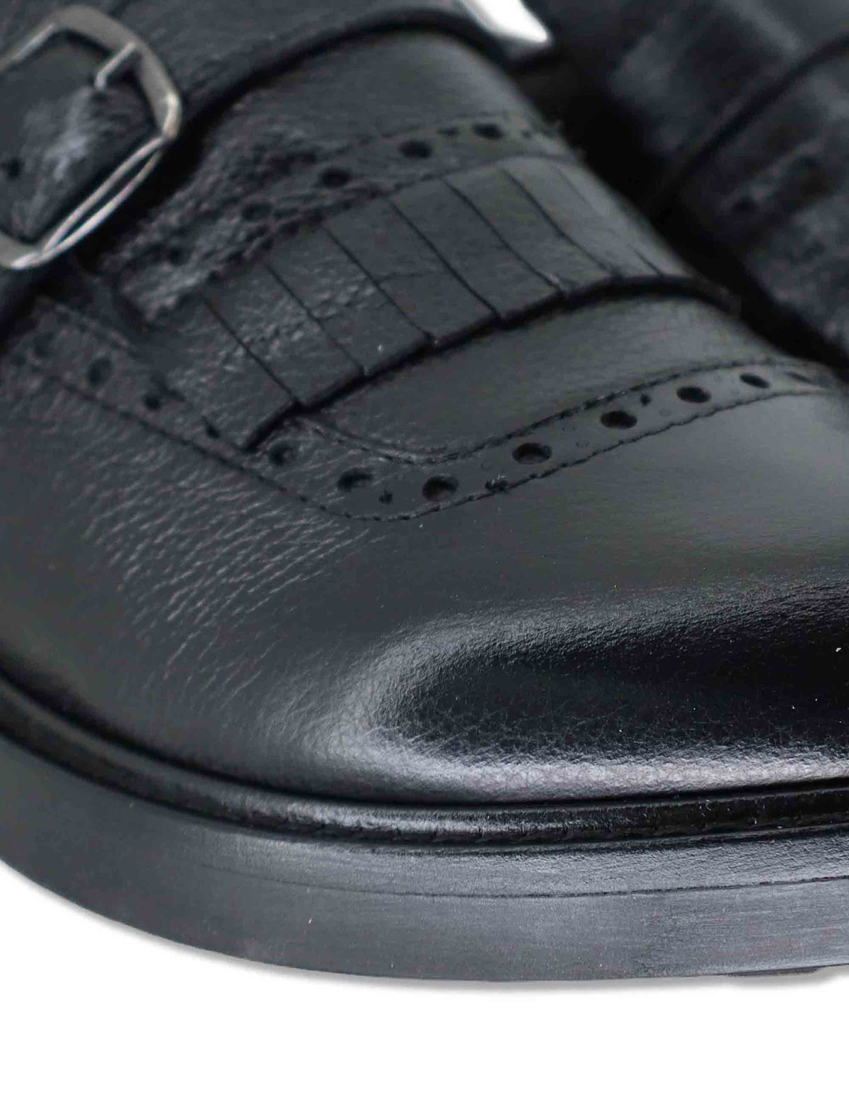 Mocassino uomo in pelle nera con frangia e fibbia SPNA3029 001 Spatarella 