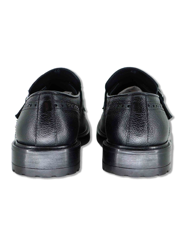 Mocassino uomo in pelle nera con frangia e fibbia SPNA3029 001 Spatarella 