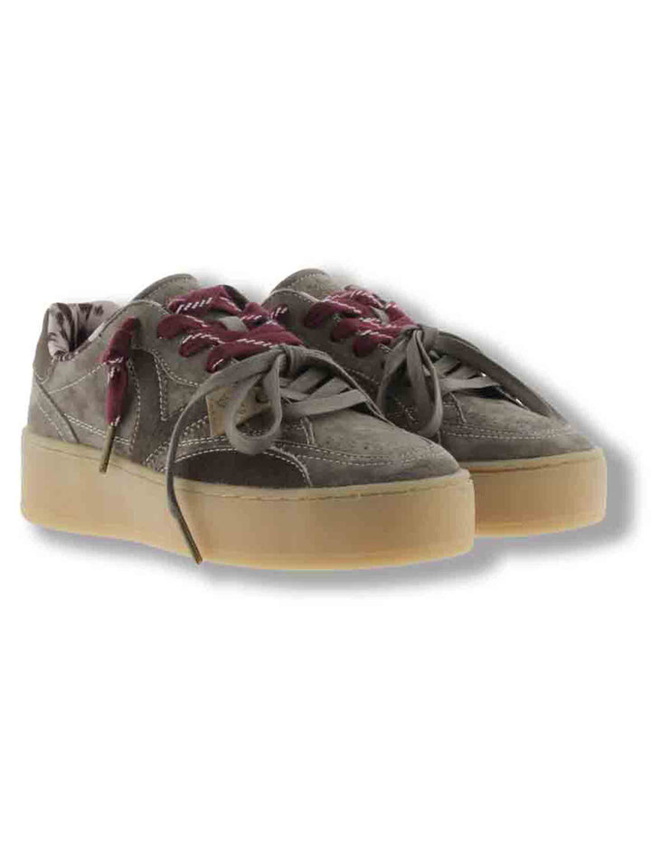 Sneakers donna Turin platform in camoscio verde con ciondolo cuore 1265105 65 Kaki Victoria 