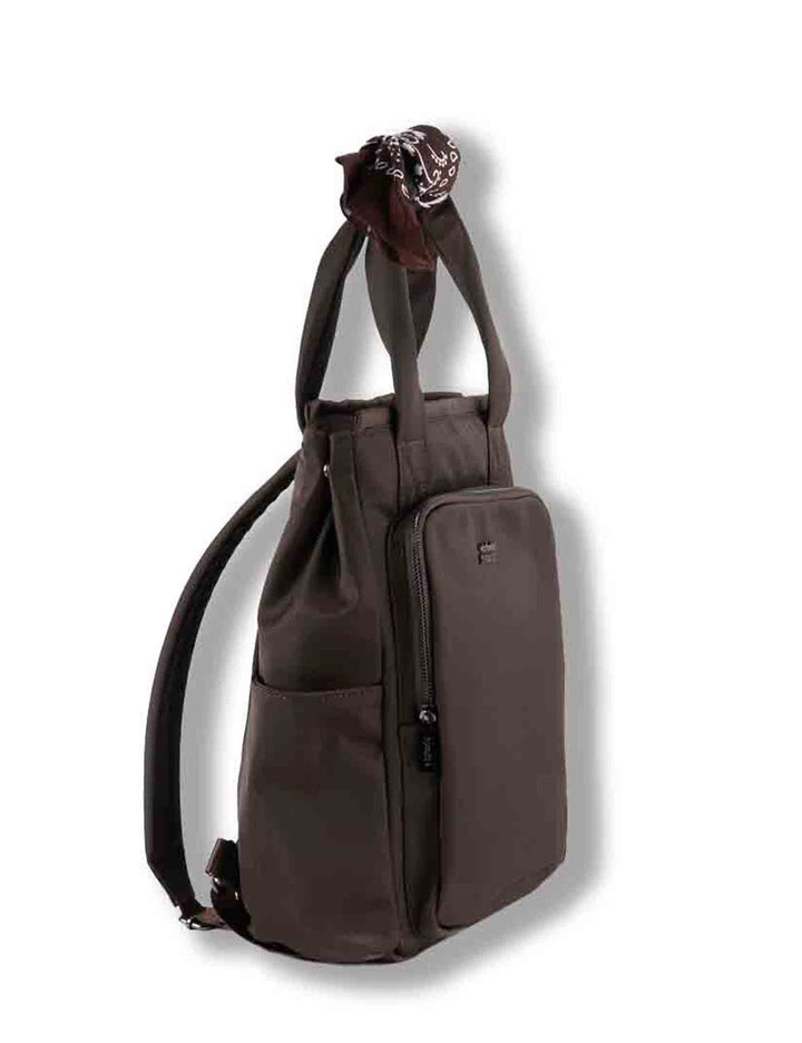 Zaino donna in nylon marrone con tracolla bandana e tasca antifurto 9126005 70 Marron Victoria 