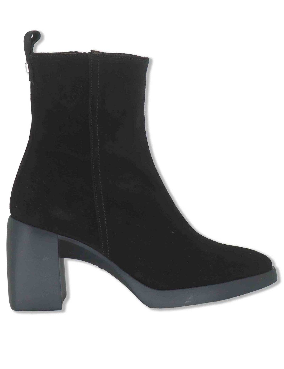 Stivaletti donna in pelle scamosciata nera con tecnologia WondersFly e soletta MemoryGel L-1601 NERO Wonders 