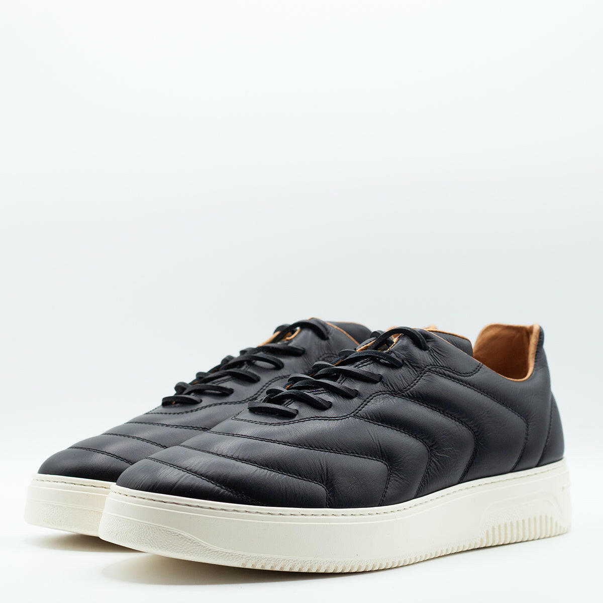 Sneakers da uomo Bomber in pelle nera.