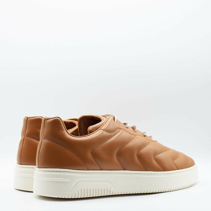 Sneakers da uomo Bomber in pelle camel.