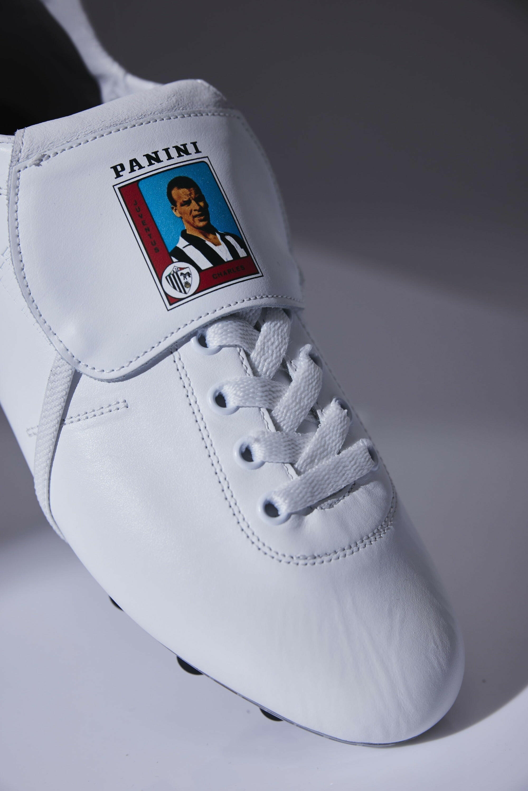 Scarpe da calcio Lazzarini in pelle bianca Limited Edition x Panini.