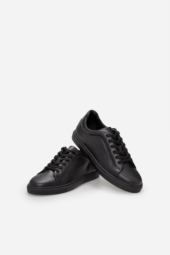 Sneakers uomo N.100 in pelle nera.