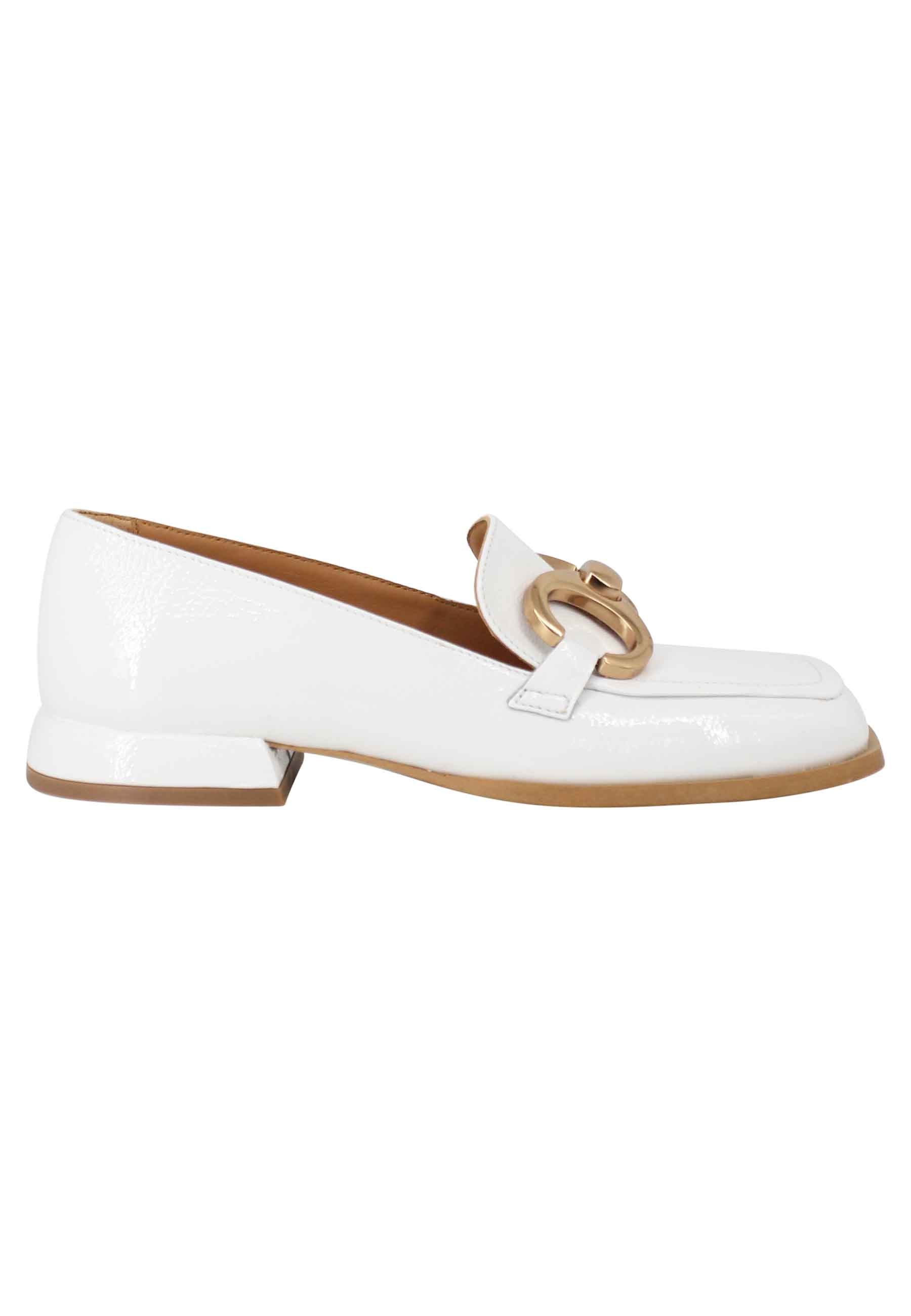 Poppi Chal women's loafers in off white naplak with satin gold clamp