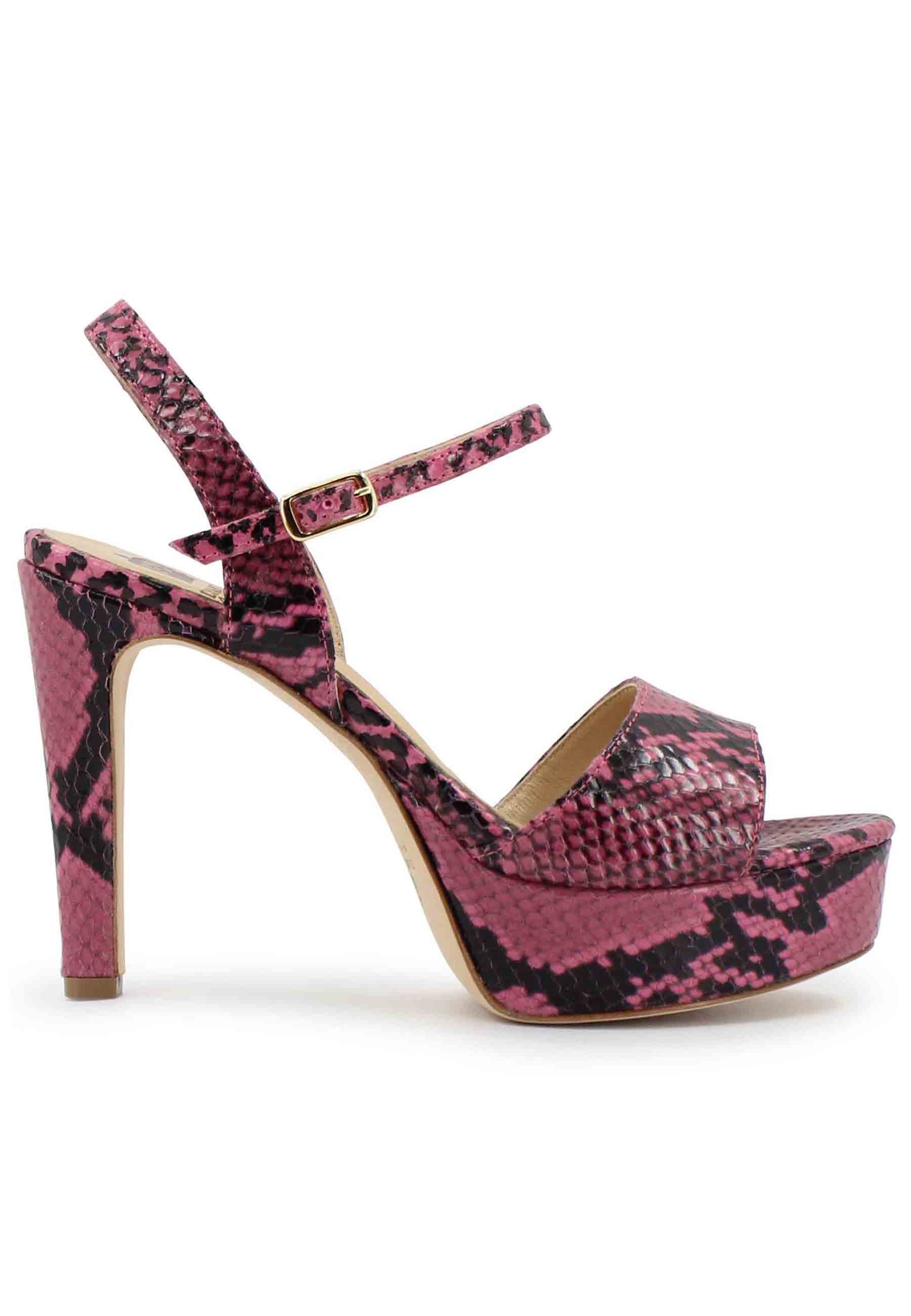 Women's pink printed leather sandals with high heel and platform