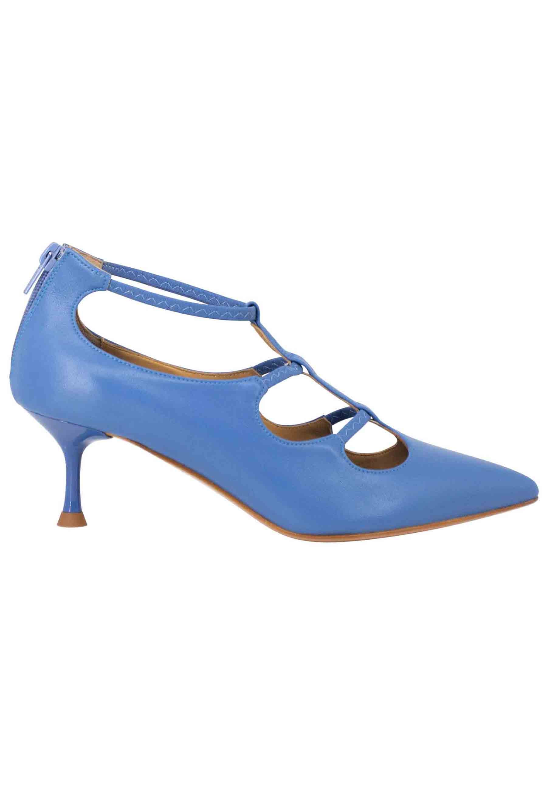 Women's pumps in light blue leather with straps and back zip