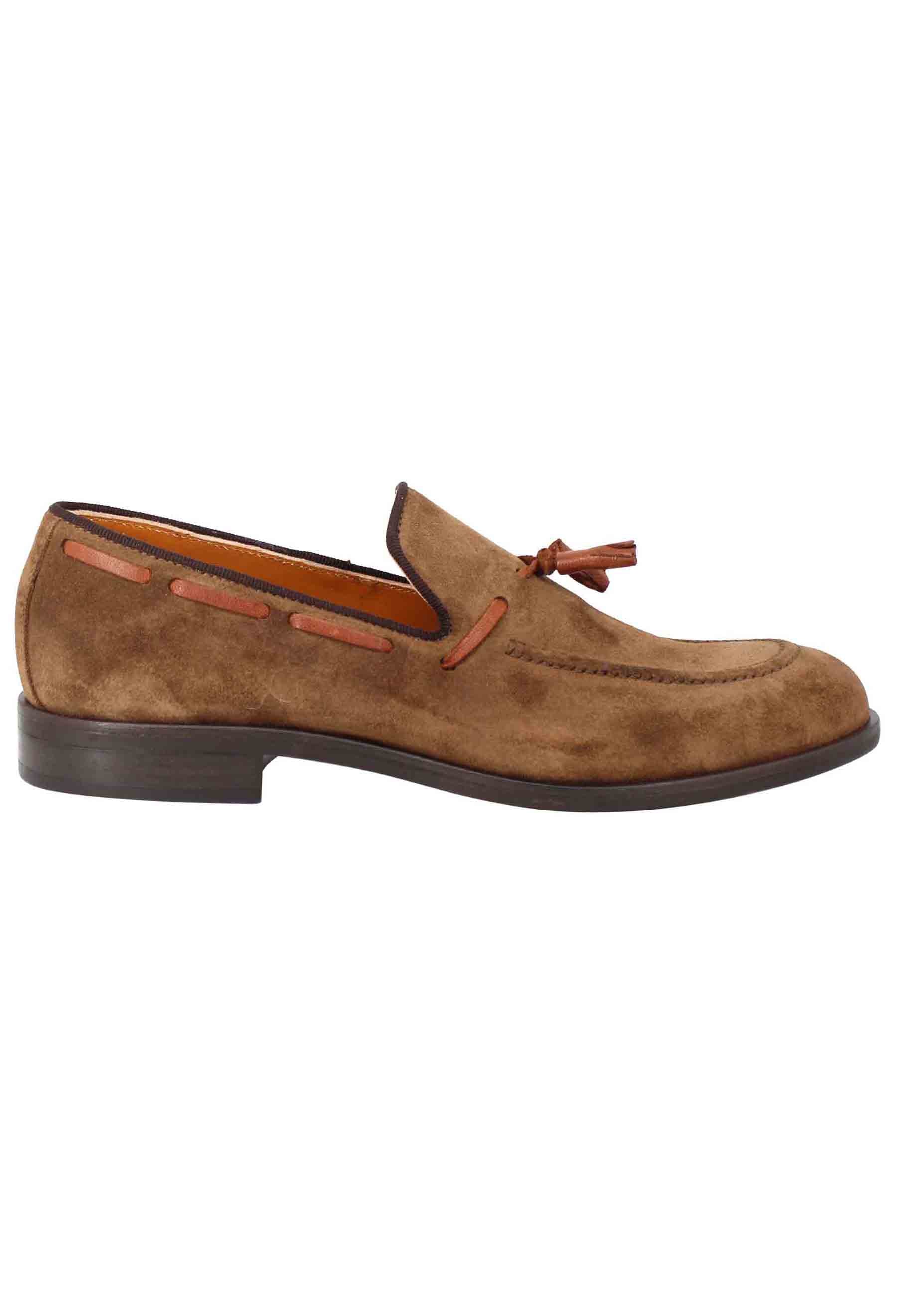 Men's loafers in brown suede with leather tassels and rubber sole