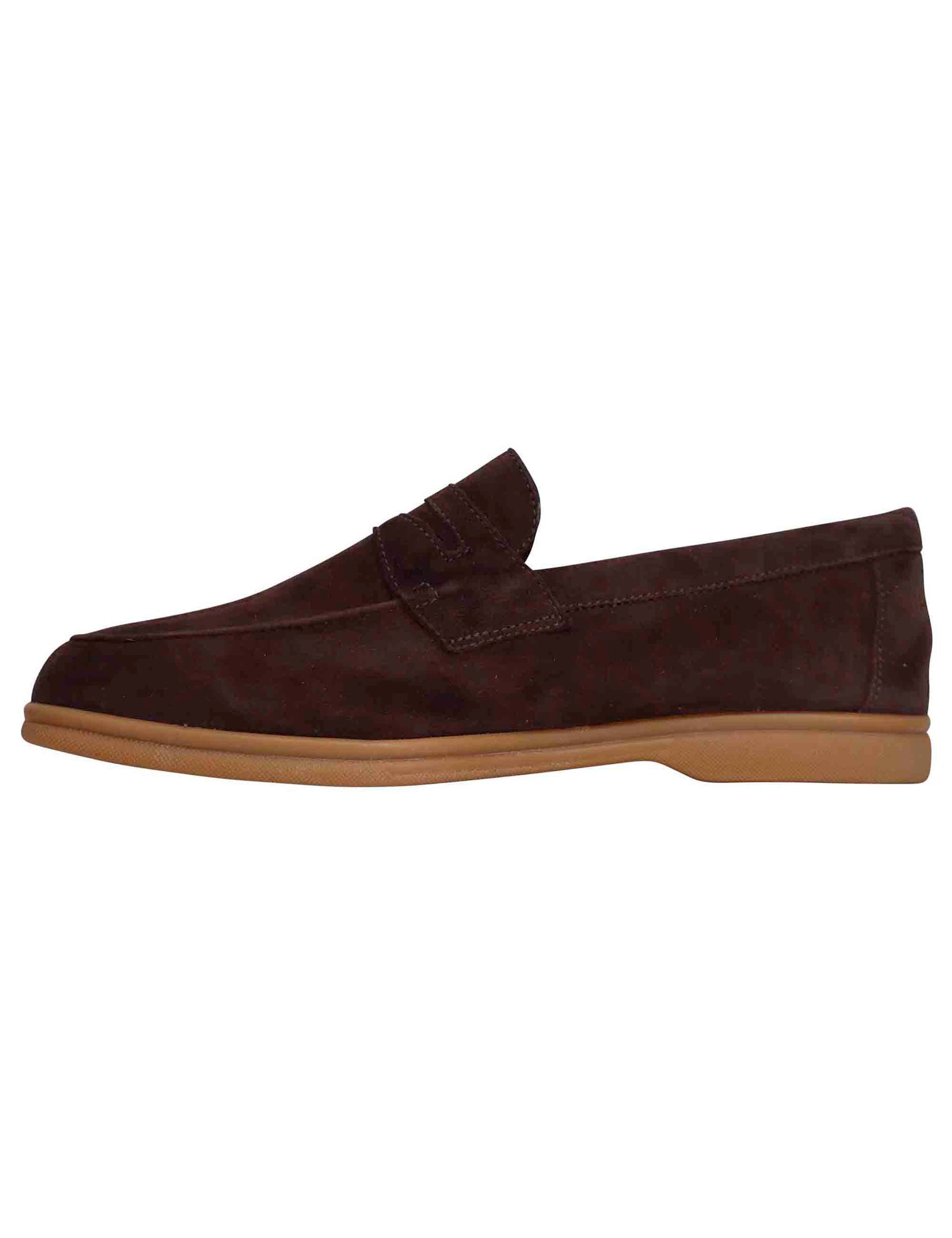 Men's moccasins in dark brown suede with light rubber sole