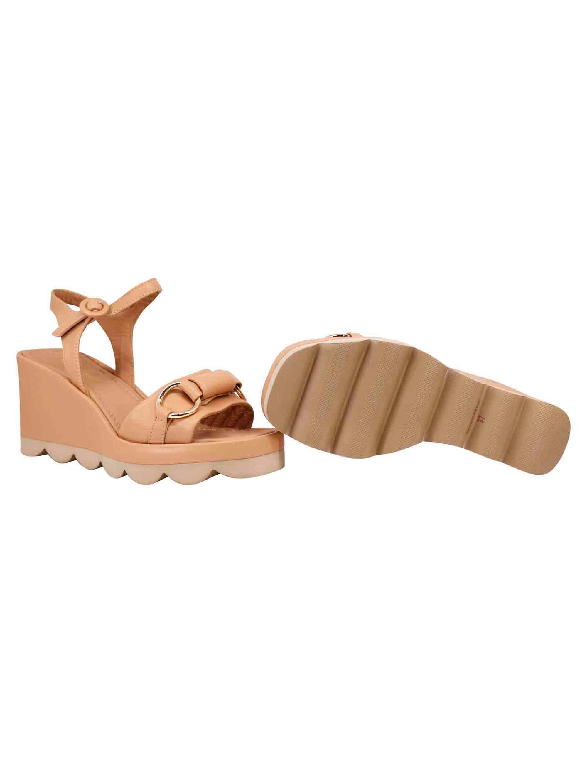 Sandali donna in pelle beige con zeppa alta e cinturino alla caviglia BH3405X 014 Bruno Premi 