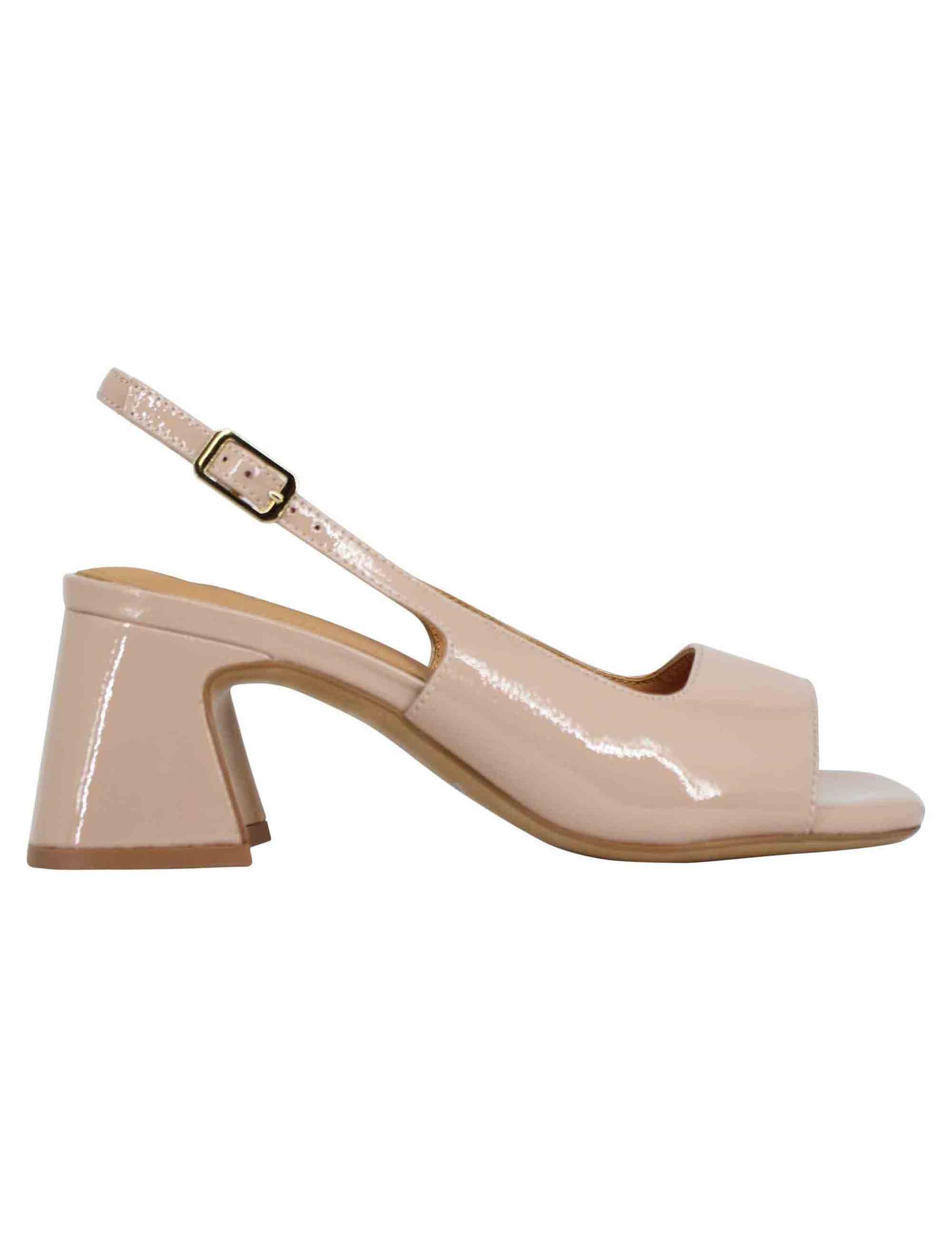 Women's slingback sandals in powder pink patent leather with square toe