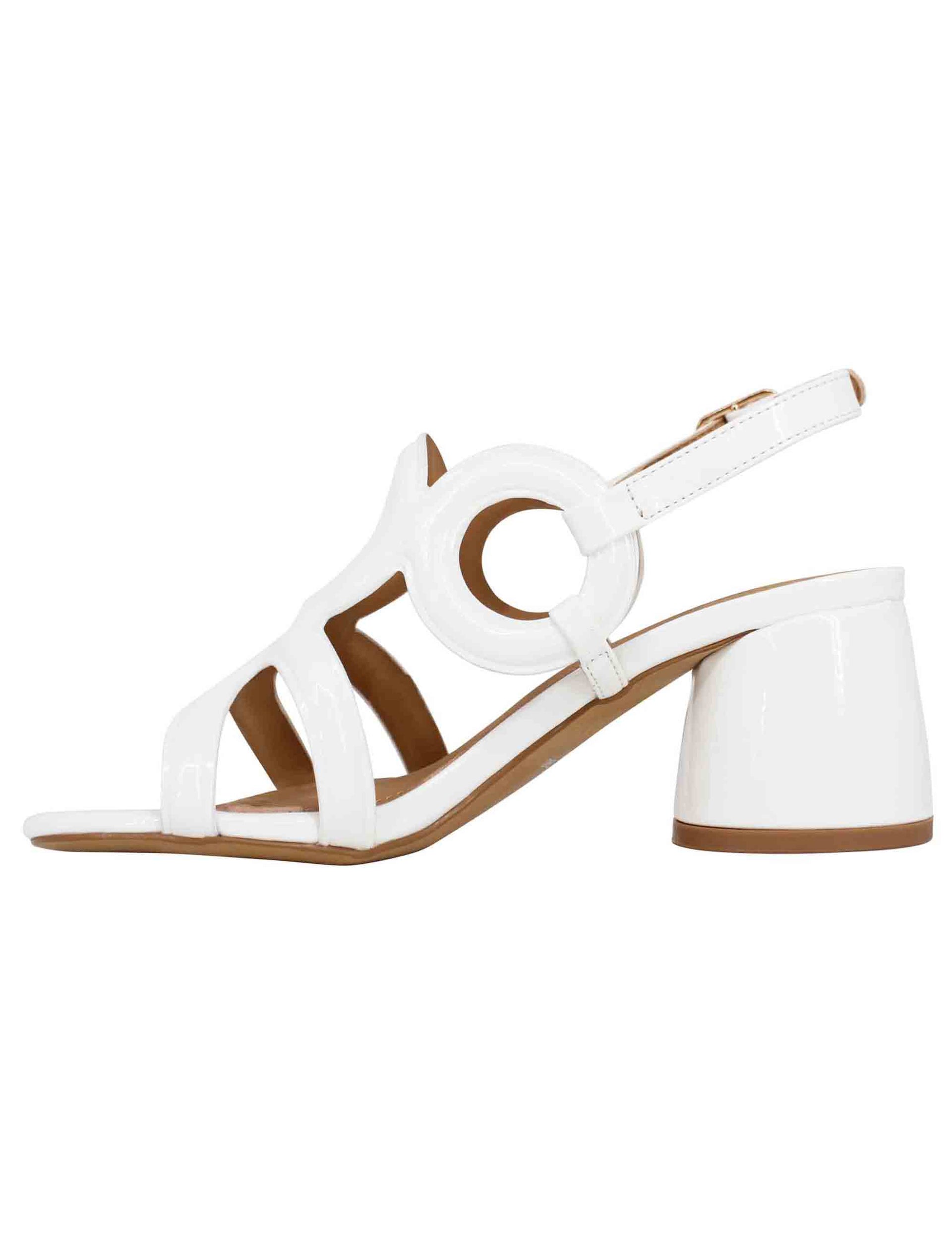 Women's slingback sandals in white shiny leather with round toe