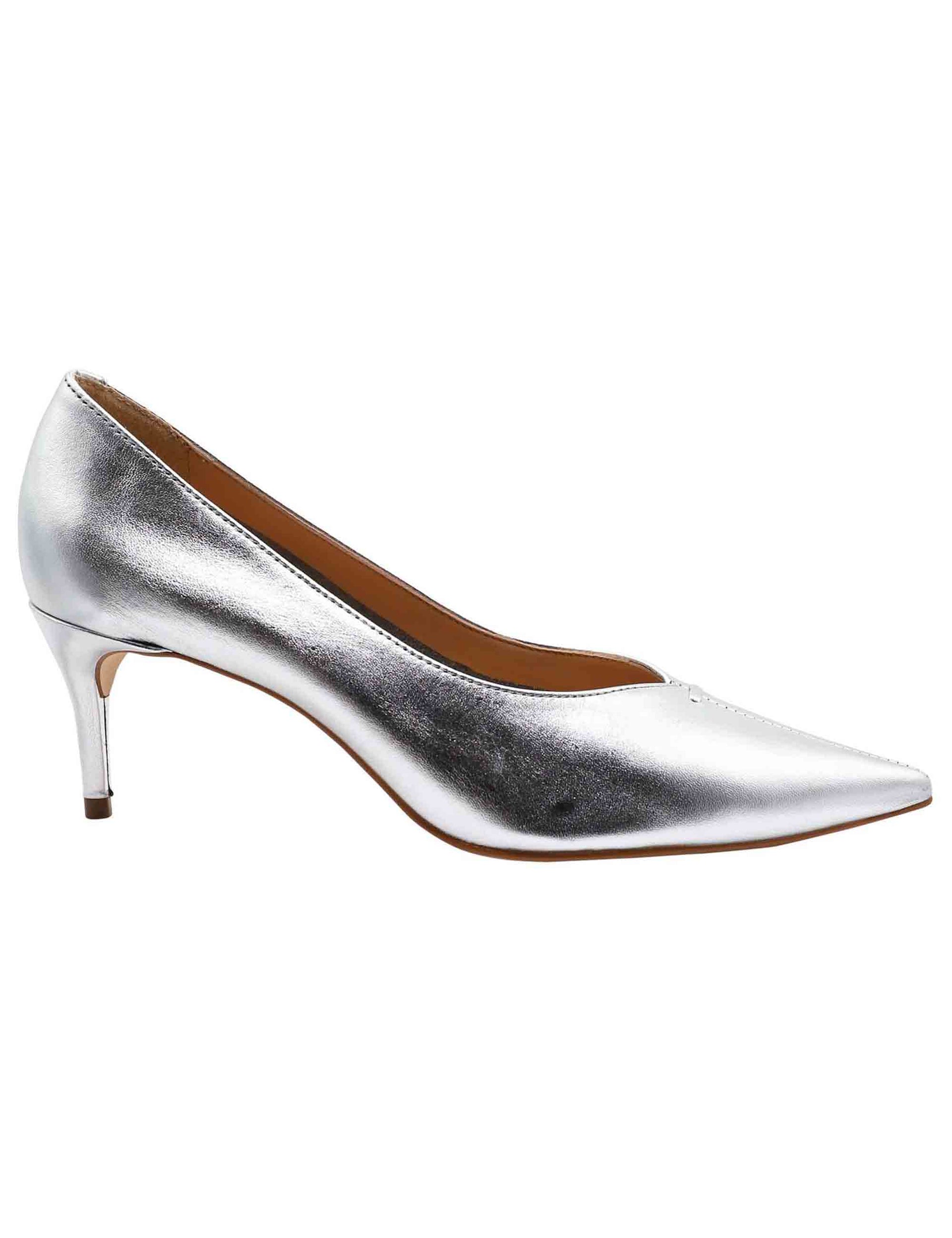 Women's high-top pumps made of silver leather with medium heel and pointed toe
