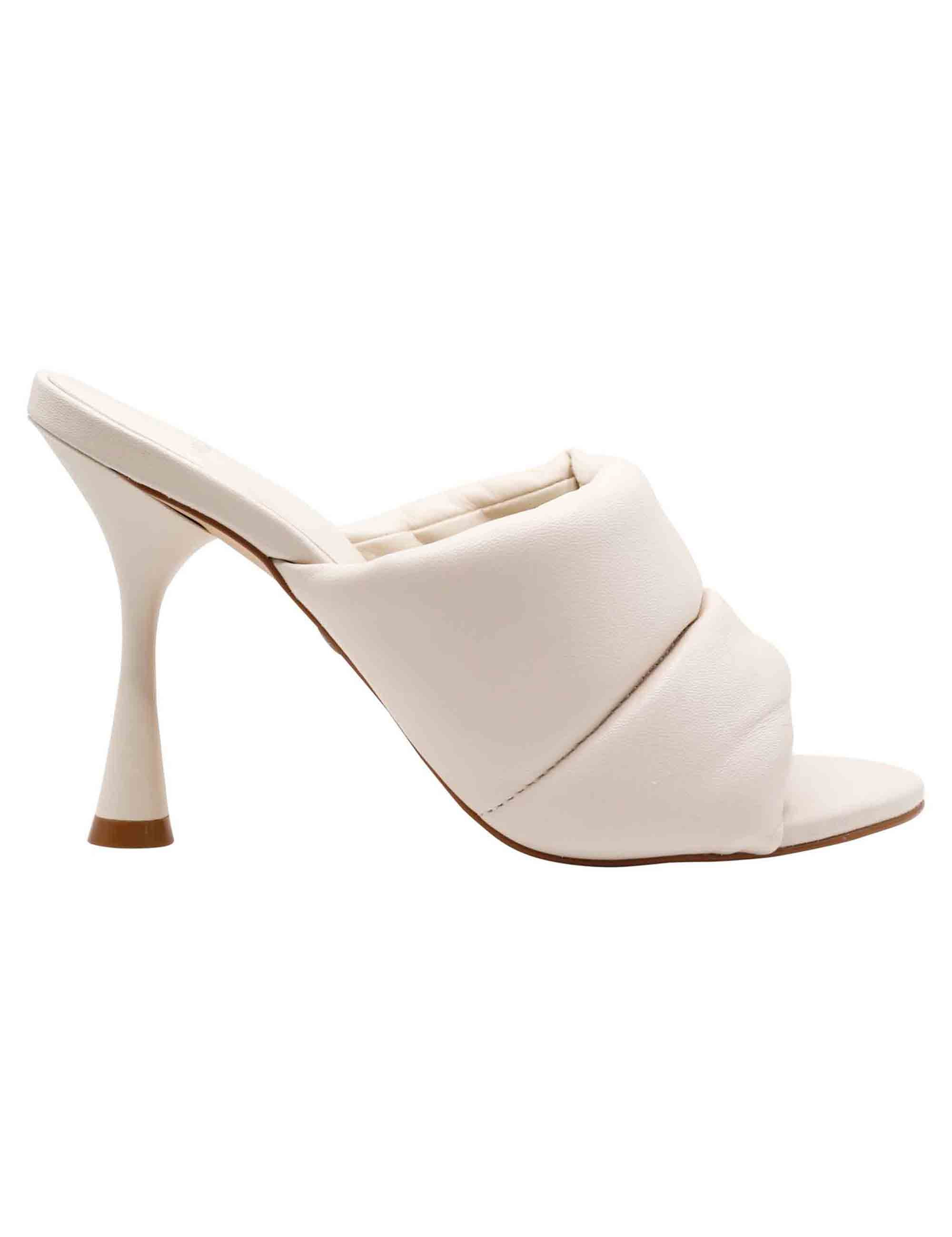 Spatarella Sandali donna scalzati in pelle off white con tacco alto