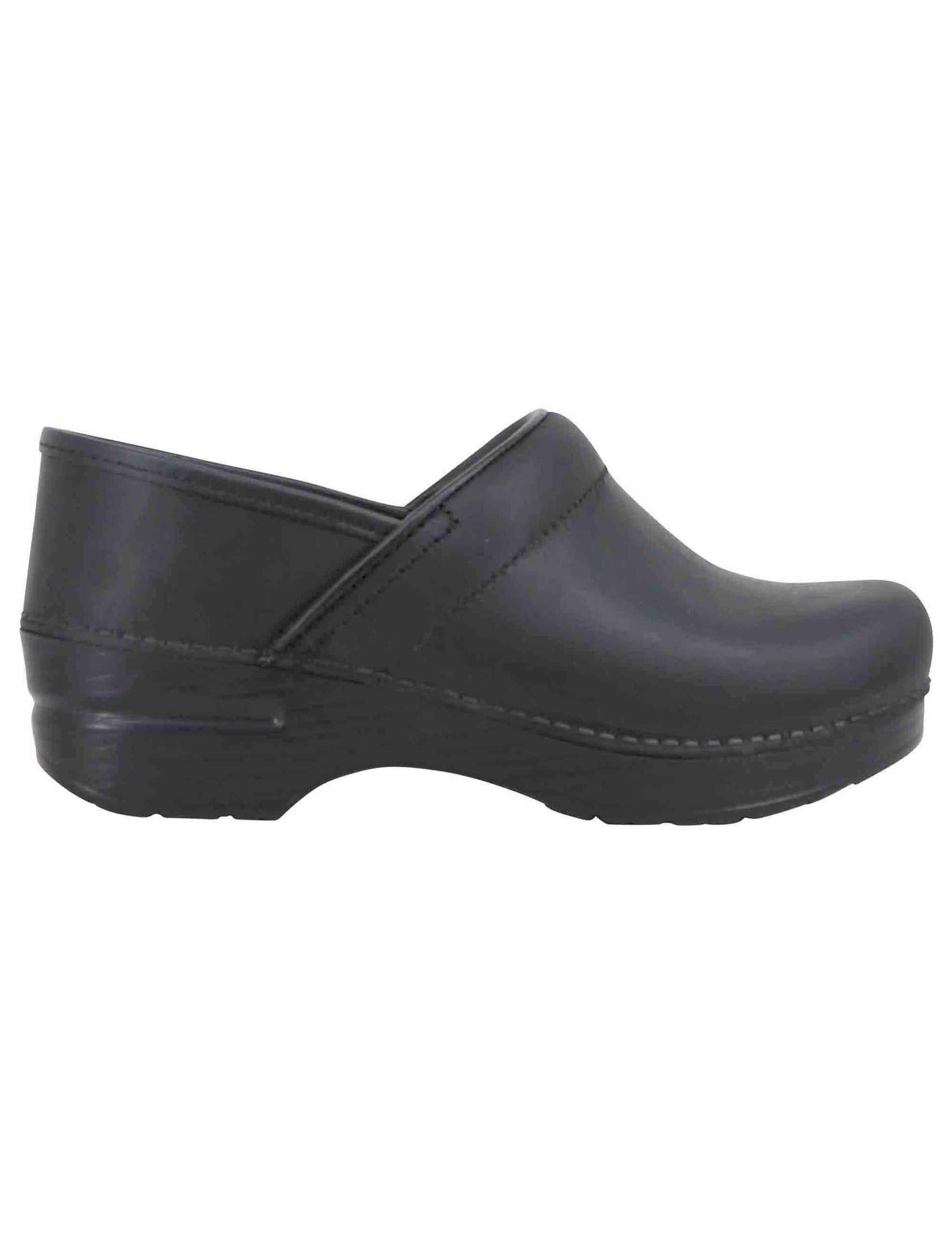 Professional women's clogs in black leather