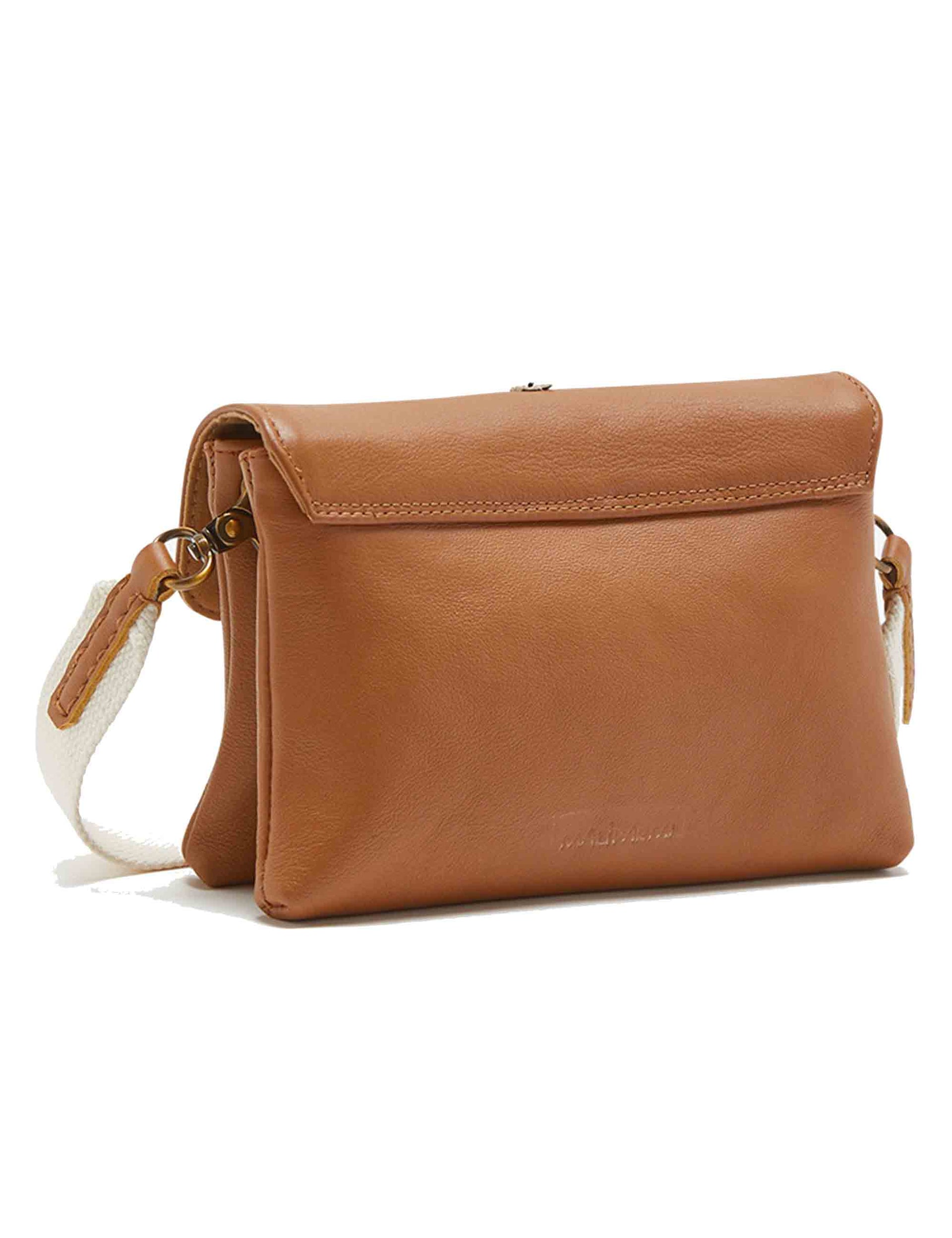 Malì women's shoulder clutch bags in tan leather