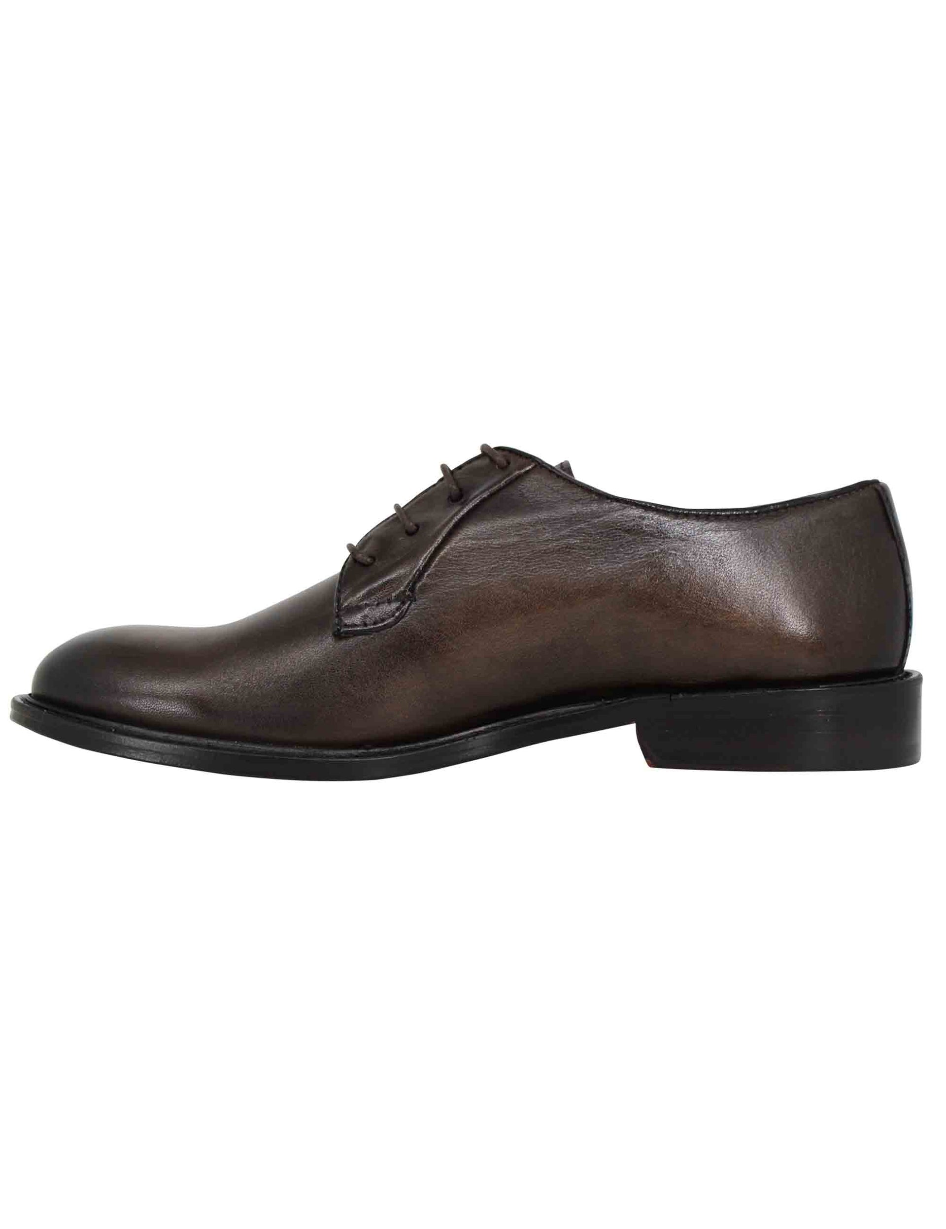 Men's brown leather lace-ups with stitched leather sole