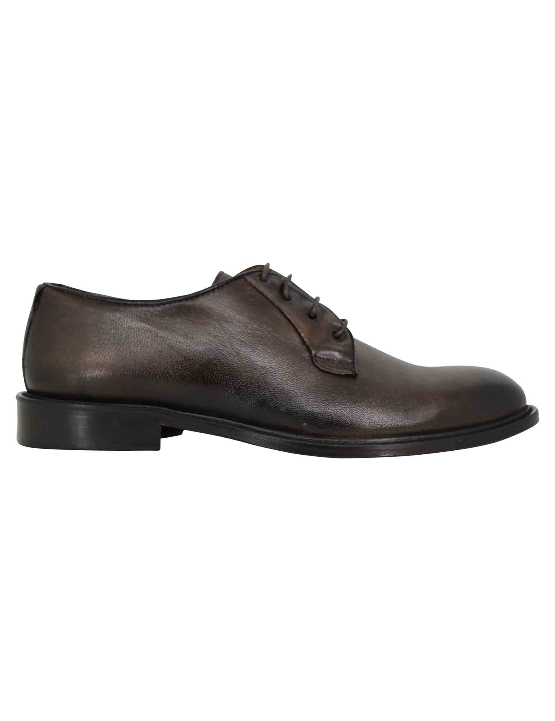 Men's brown leather lace-ups with stitched leather sole