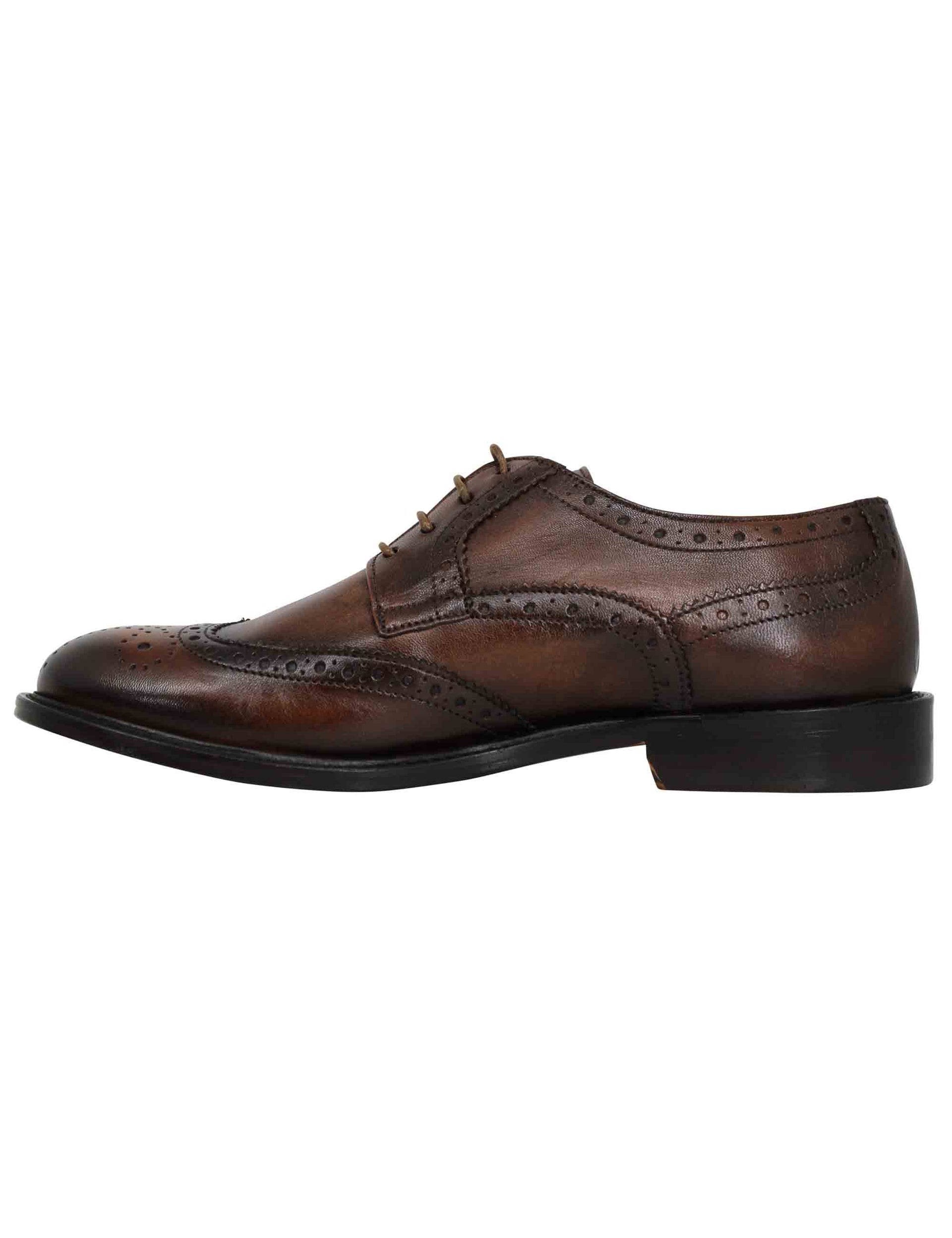 Men's lace-ups in stitched brown leather with stitched leather sole