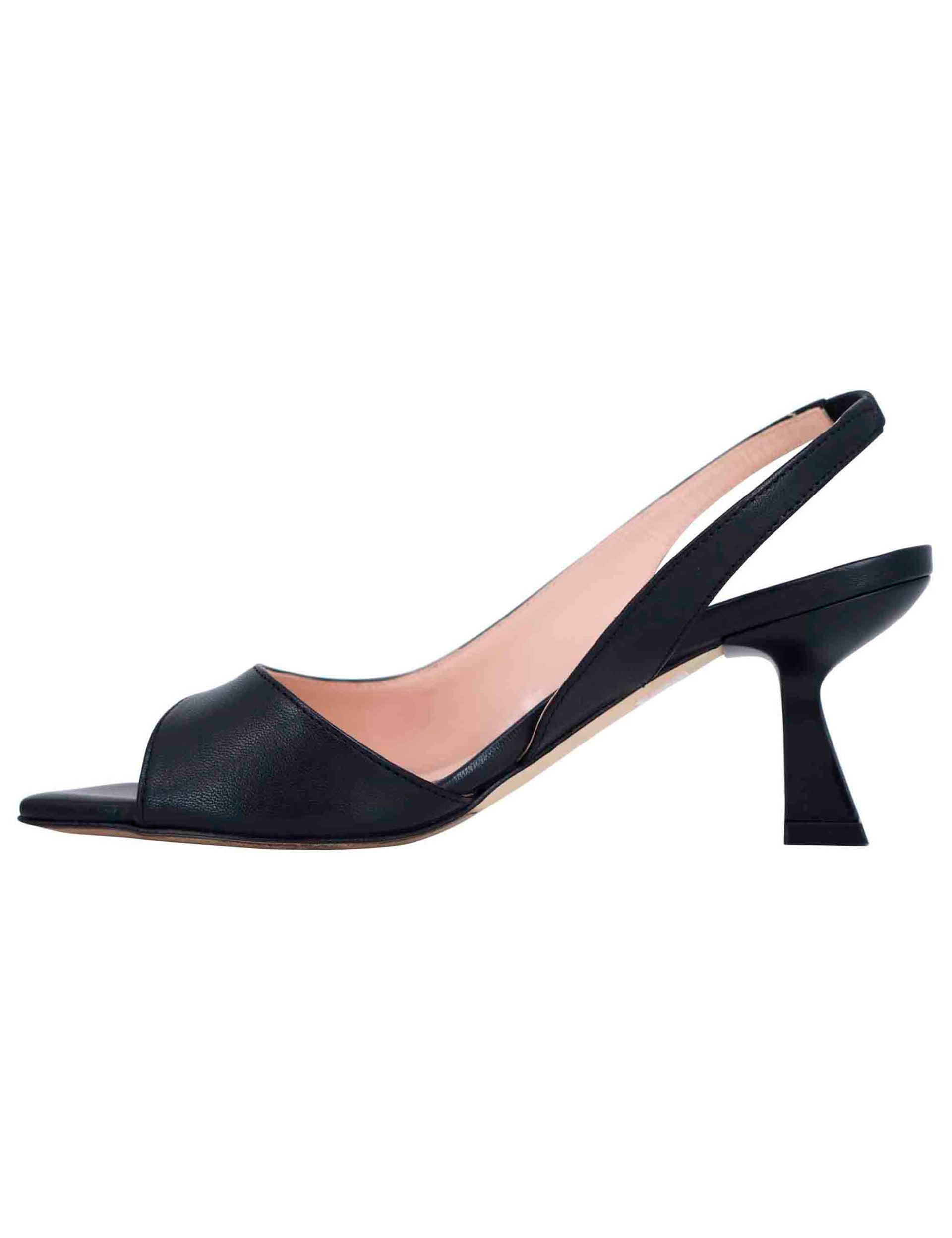 Sandali slingback donna in pelle nera con punta quadra