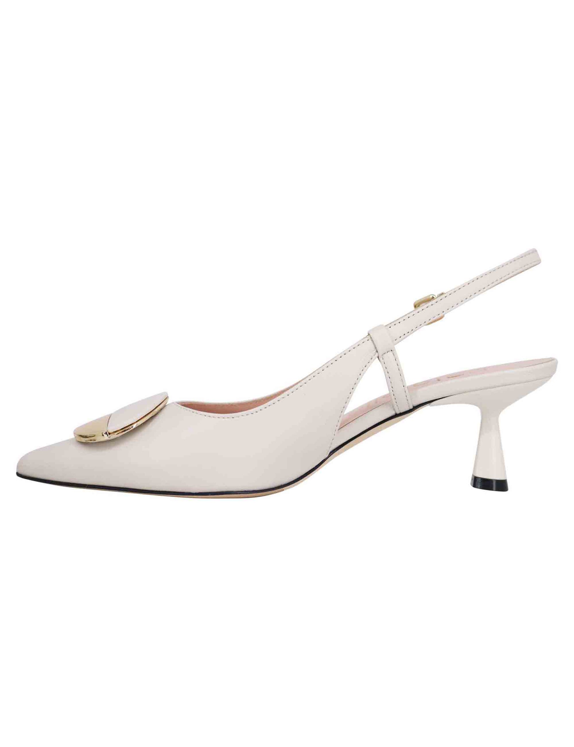 Women's slingback pumps in white leather with low heel and gold buckle