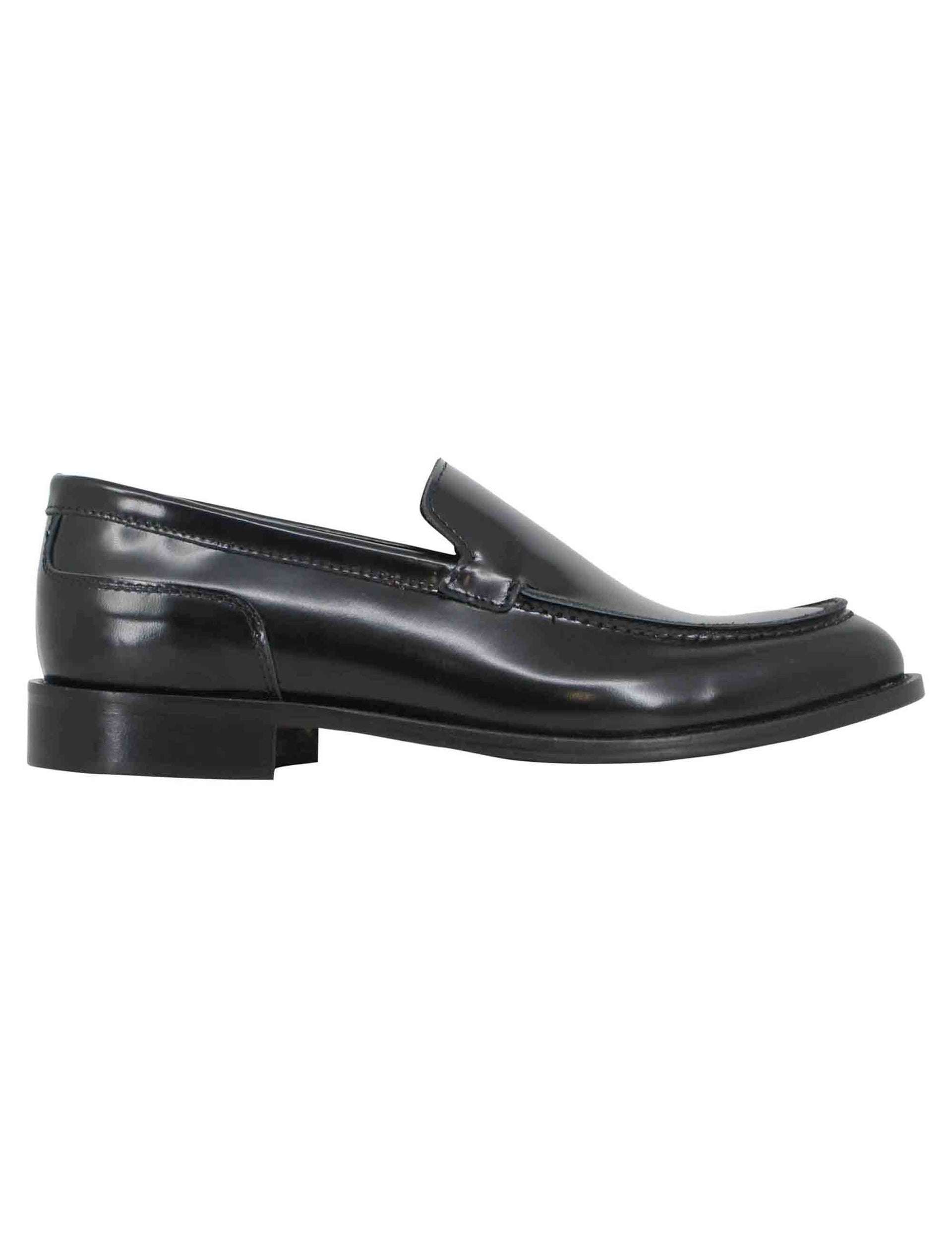 Men's black leather loafers with smooth flap and stitched leather sole