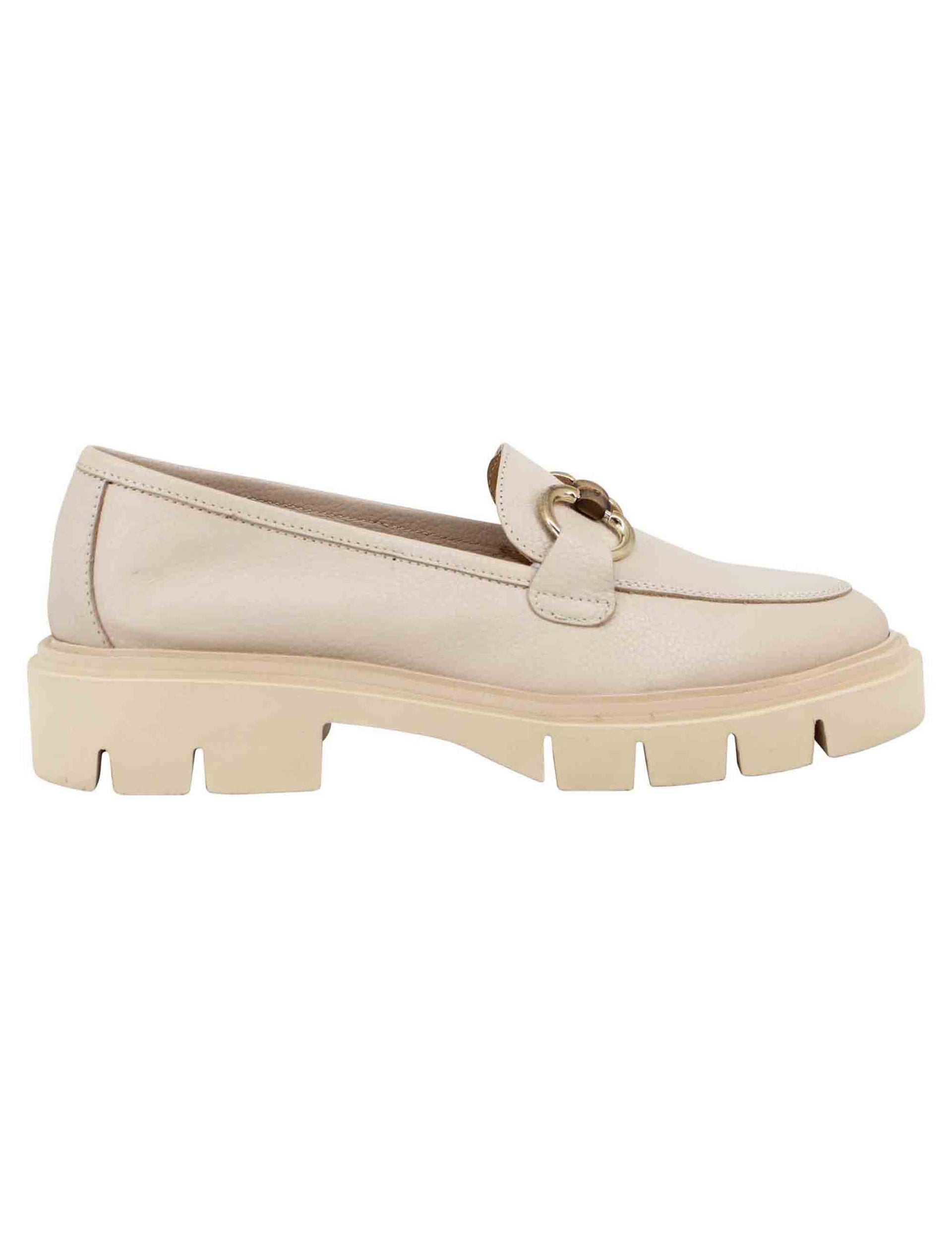 Women's beige leather moccasins with light lug sole