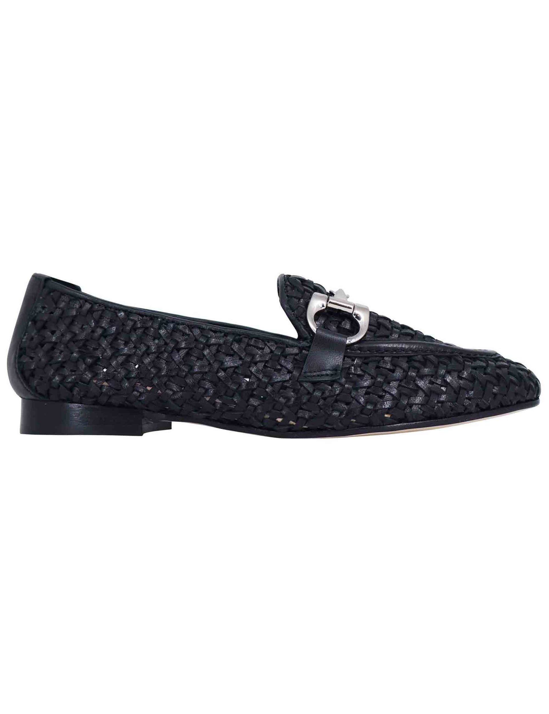 Women's loafers in black woven and perforated leather with silver clamp