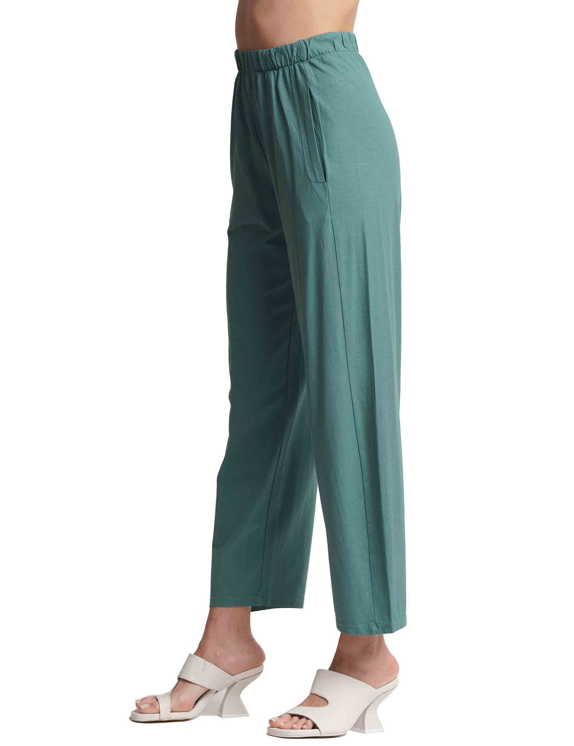 Pantaloni donna in cotone verde con elastico in vita e tasche alla francese