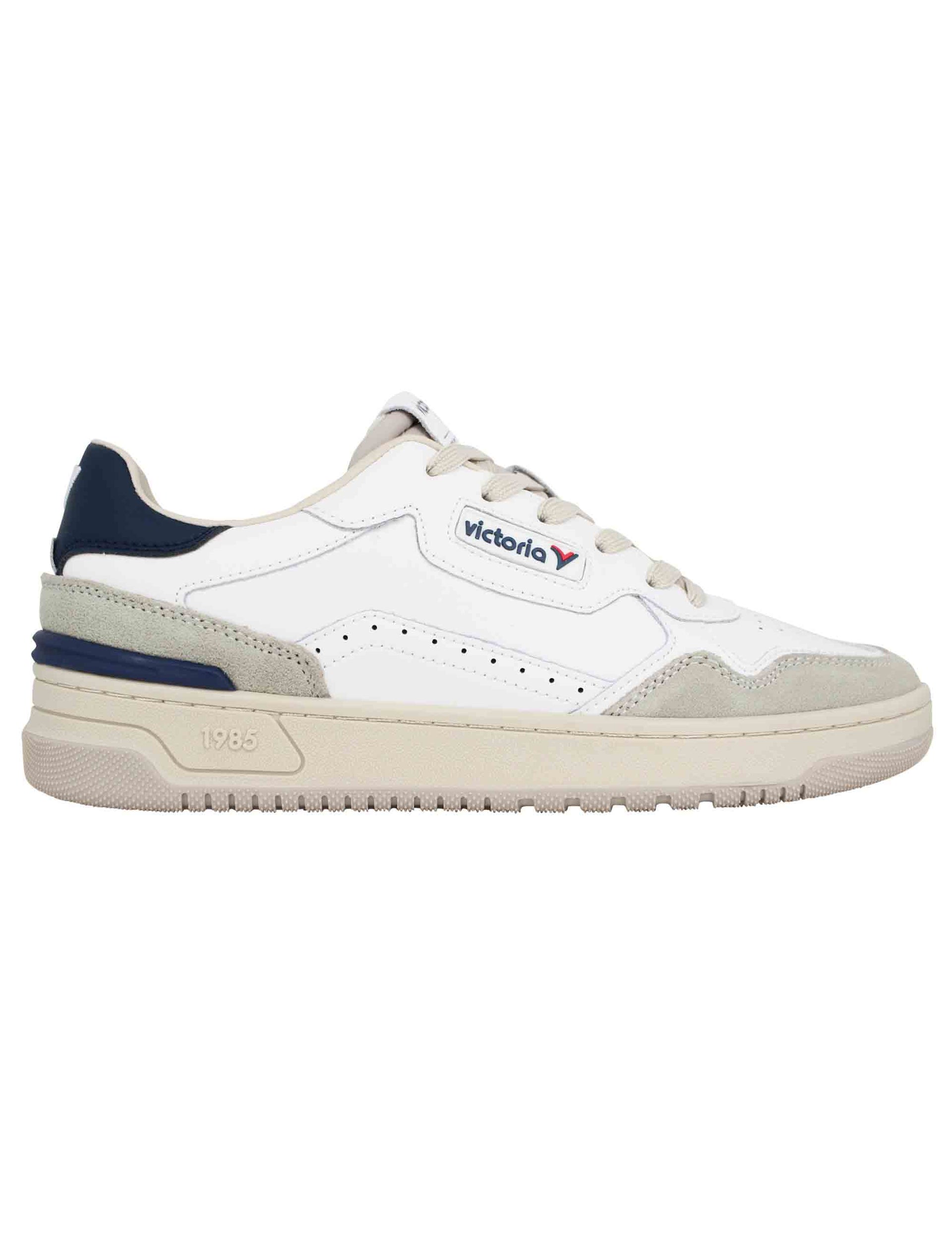 Men's sneakers in white leather with blue inserts
