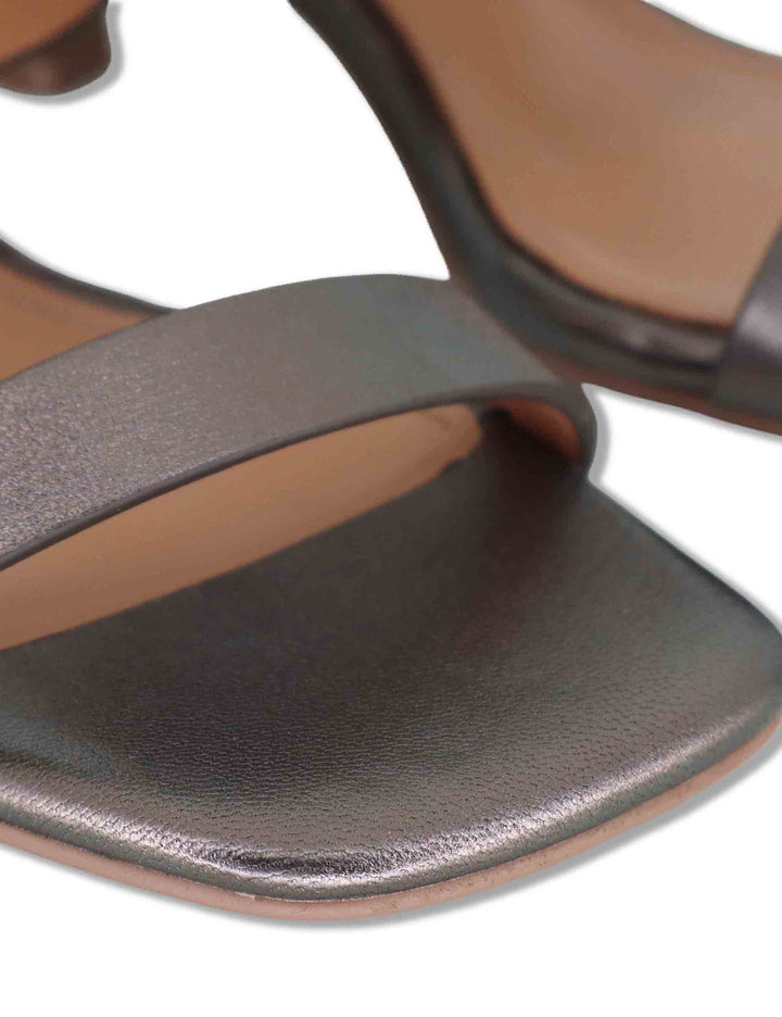 Sandali donna in pelle laminata argento con fibbia laterale e tacco medio Altair 662Z10VK 09-PLOMO Bibi Lou 