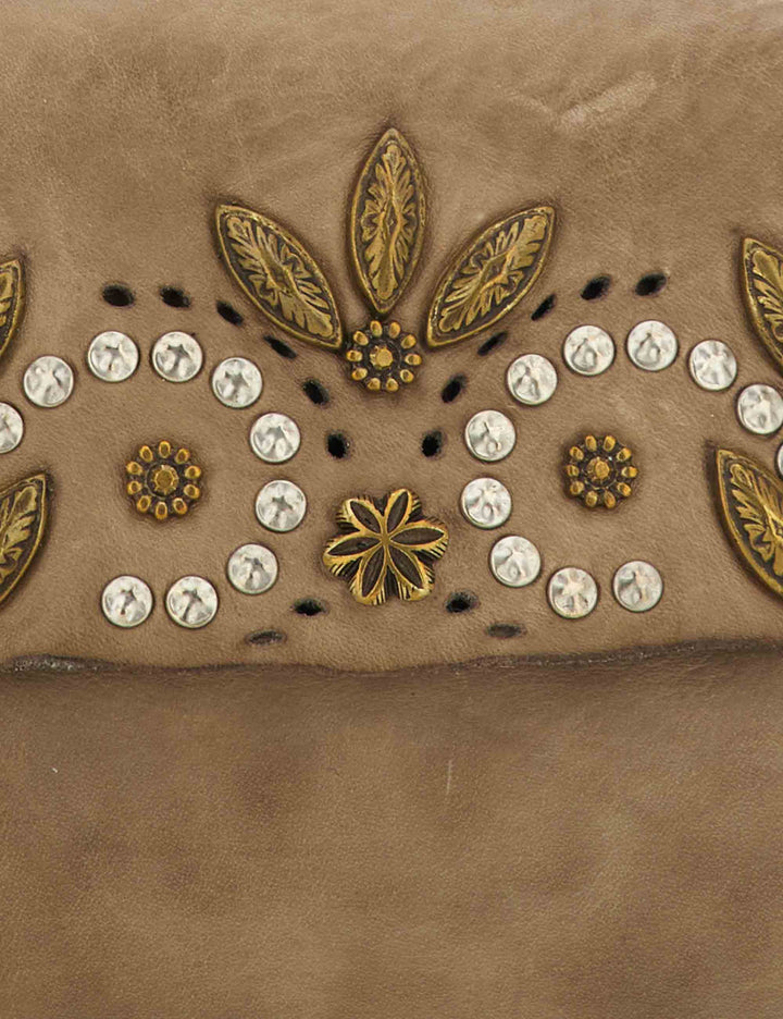 Borse donna Era in pelle beige con borchie e forature laser C044100ND X3014 C0539 Campomaggi 