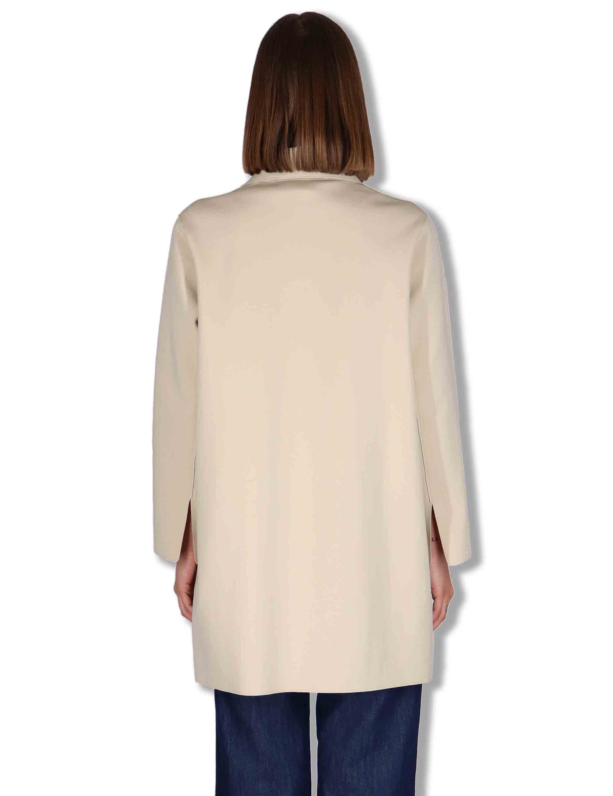 Spolverino donna in tessuto beige monopetto con bottoni in osso 50260003 031 Ewooluzione 