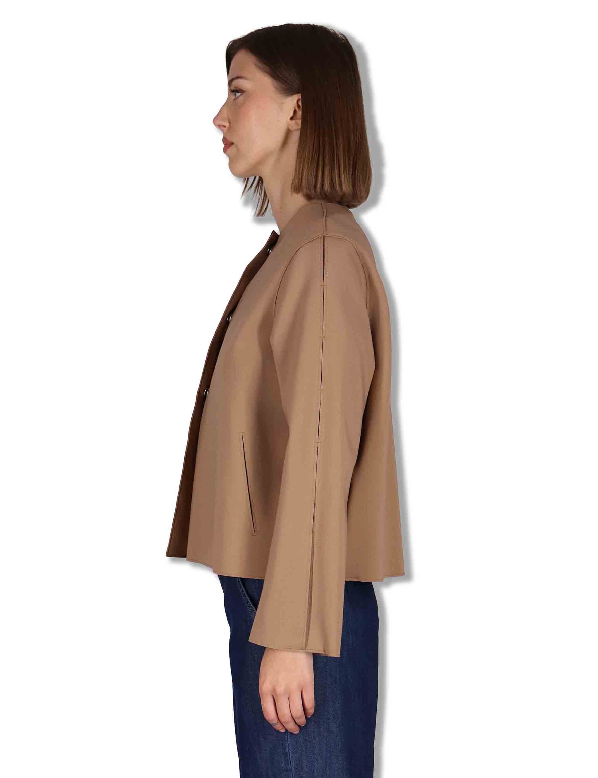 Giubbini donna in tessuto stretch marrone con bottoni a scomparsa 50260008 045 Ewooluzione 