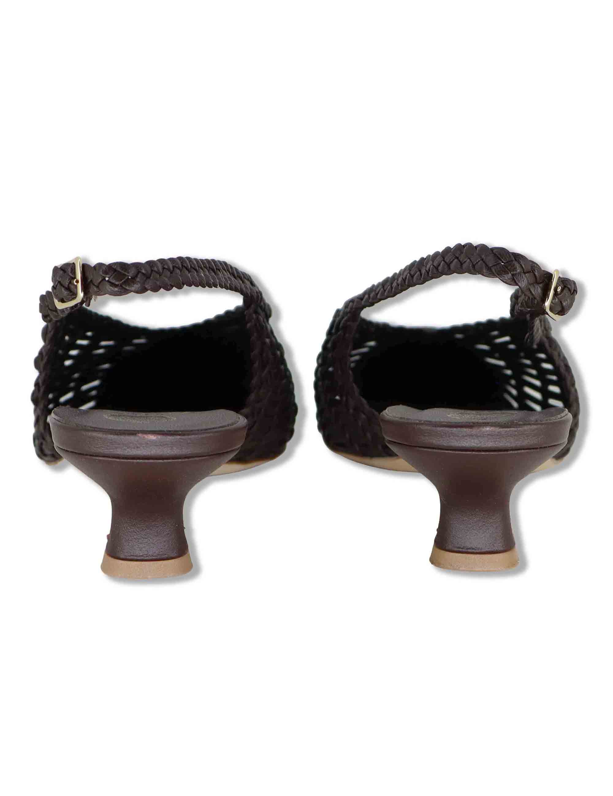 Decollete slingback donna in pelle intrecciata marrone con tacco basso e punta a punta CH2657/RT CV014 L'Arianna 