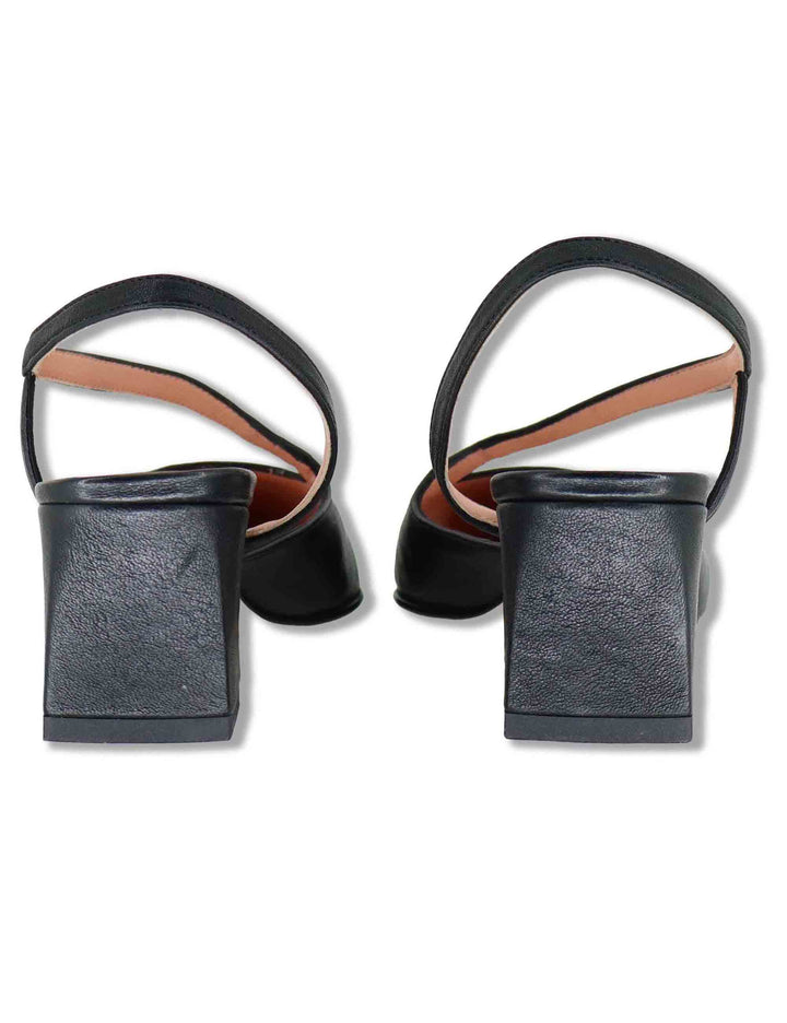 Décolleté slingback donna in pelle nera con cinturino obliquo e tacco 5cm SP2543 001 Spatarella 