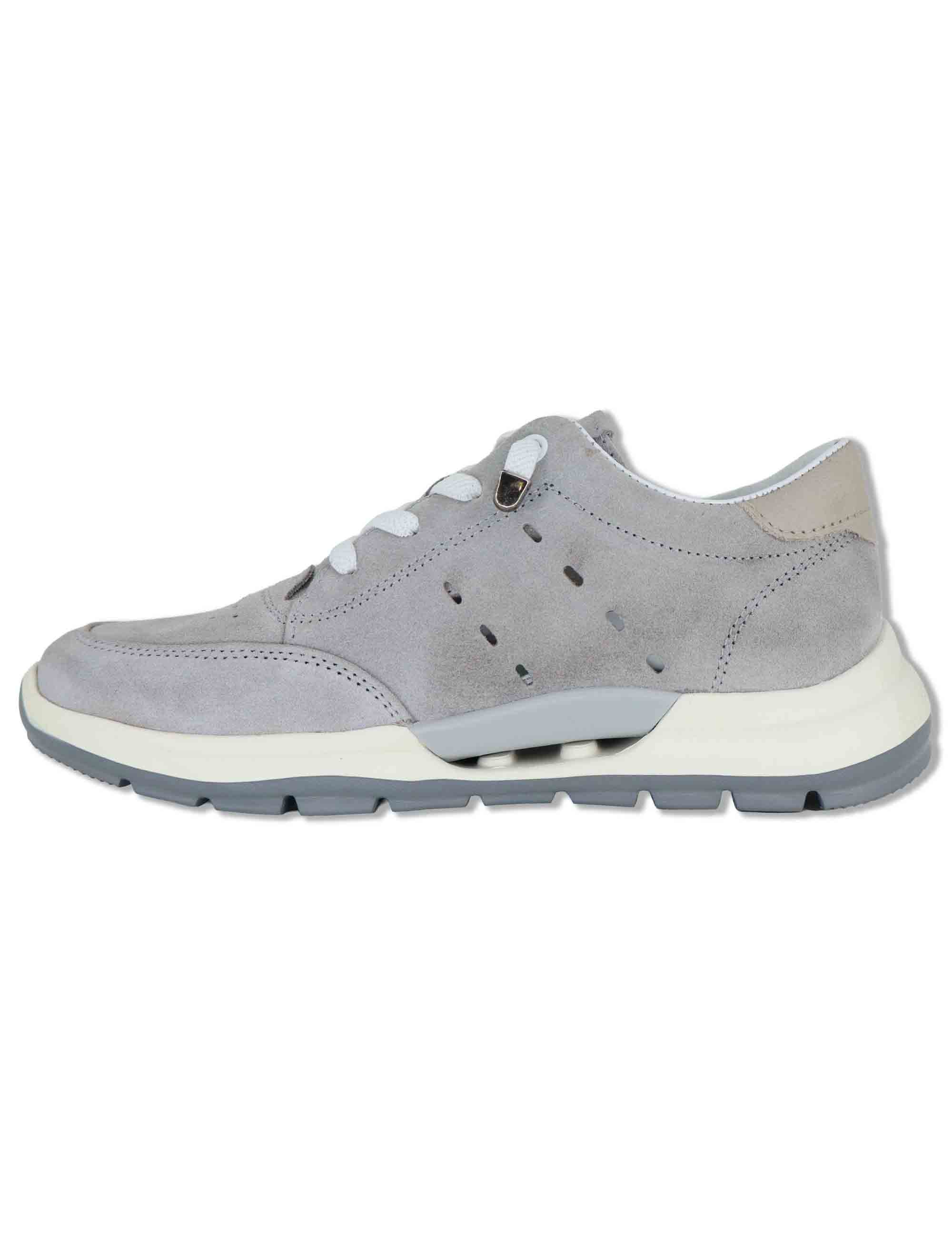 Sneakers donna in camoscio grigio con suola in gomma ammortizzata SP60041 018 Spatarella 