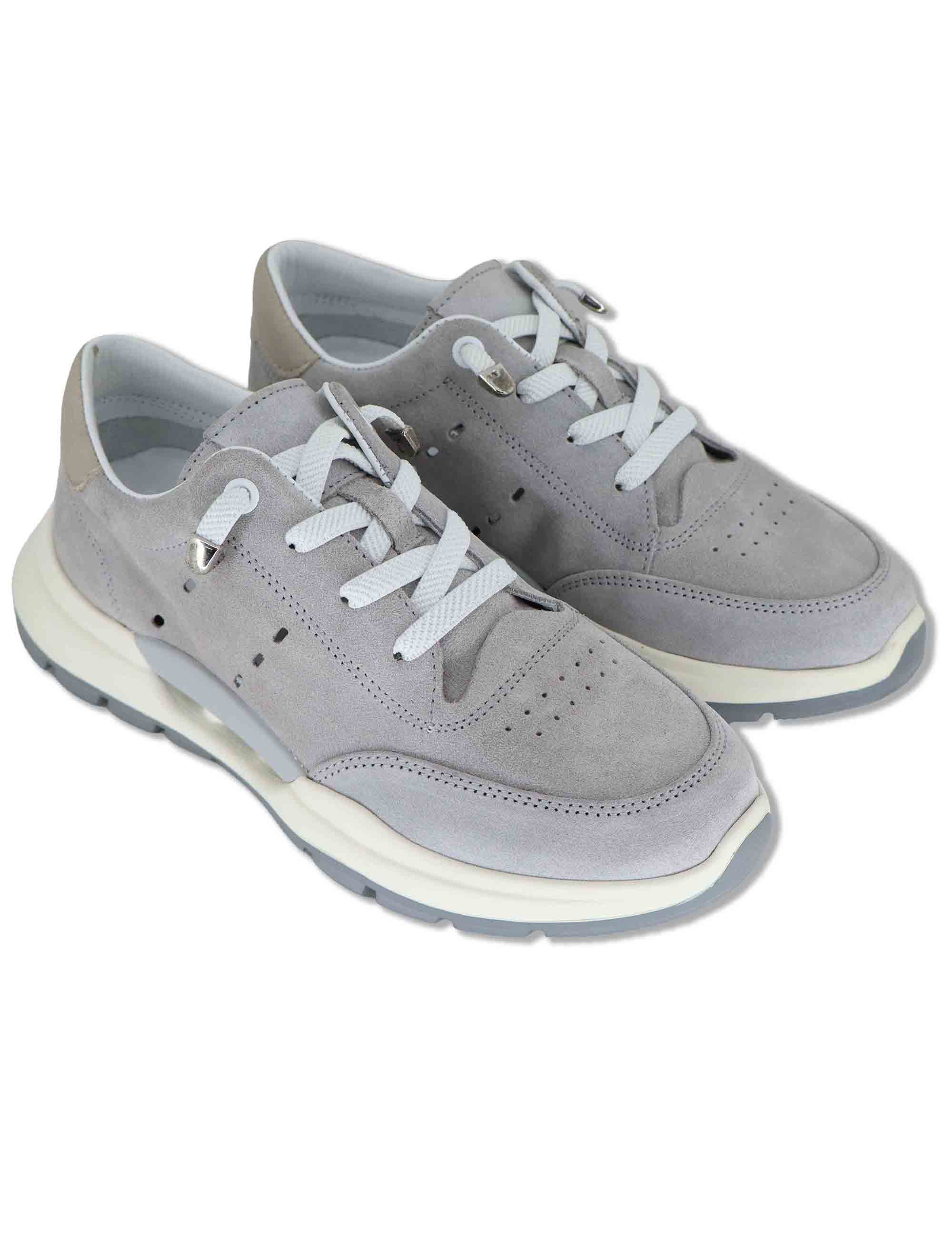 Sneakers donna in camoscio grigio con suola in gomma ammortizzata SP60041 018 Spatarella 