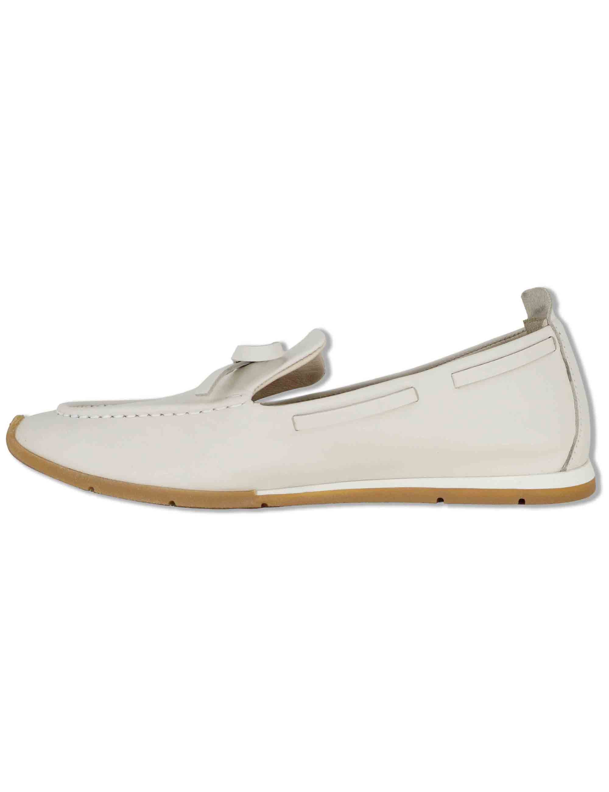 Mocassini donna in pelle avorio con fiocchetti e suola bassa in gomma SP60109 200 Spatarella 