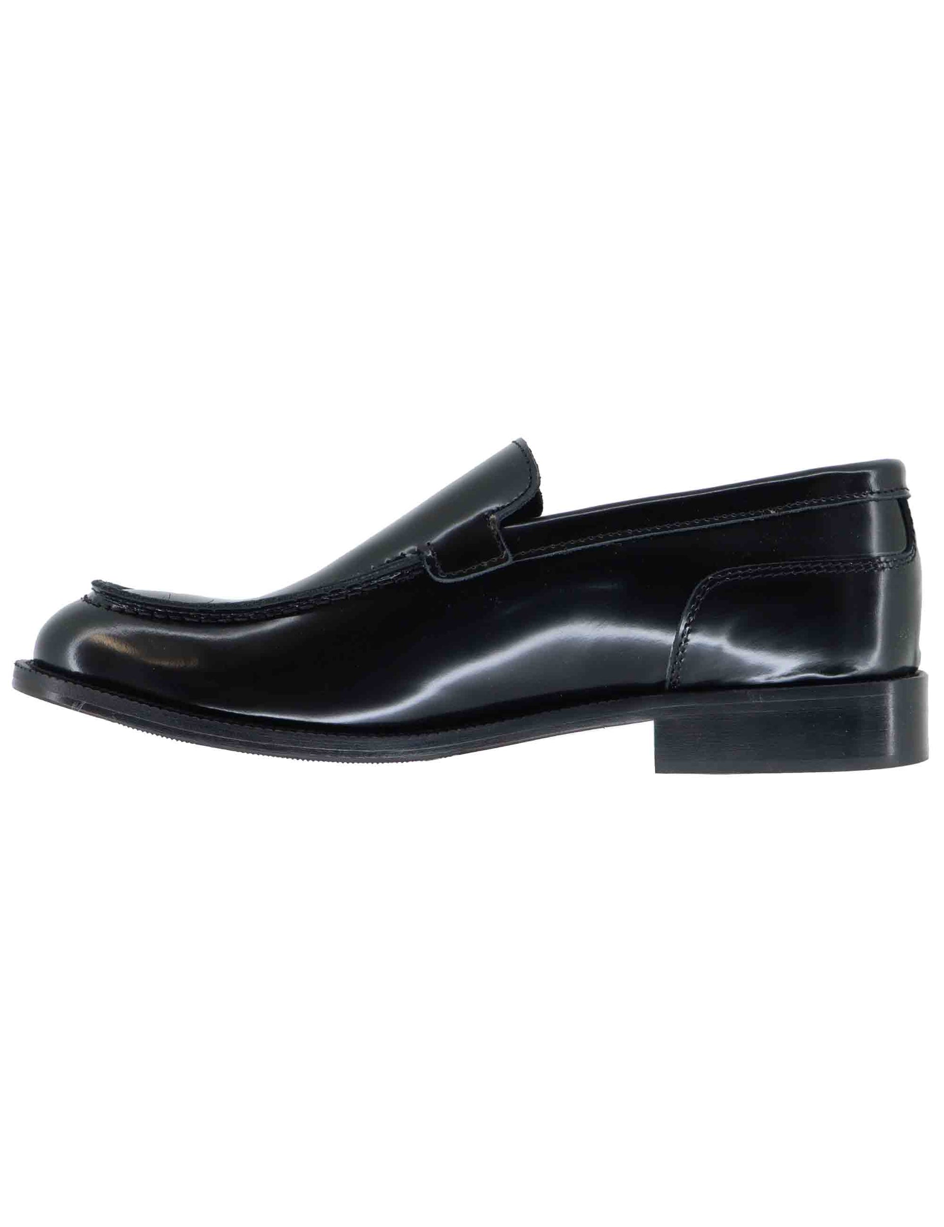 Mocassini uomo in pelle nera con patta liscia SPDU6013 001 Spatarella 