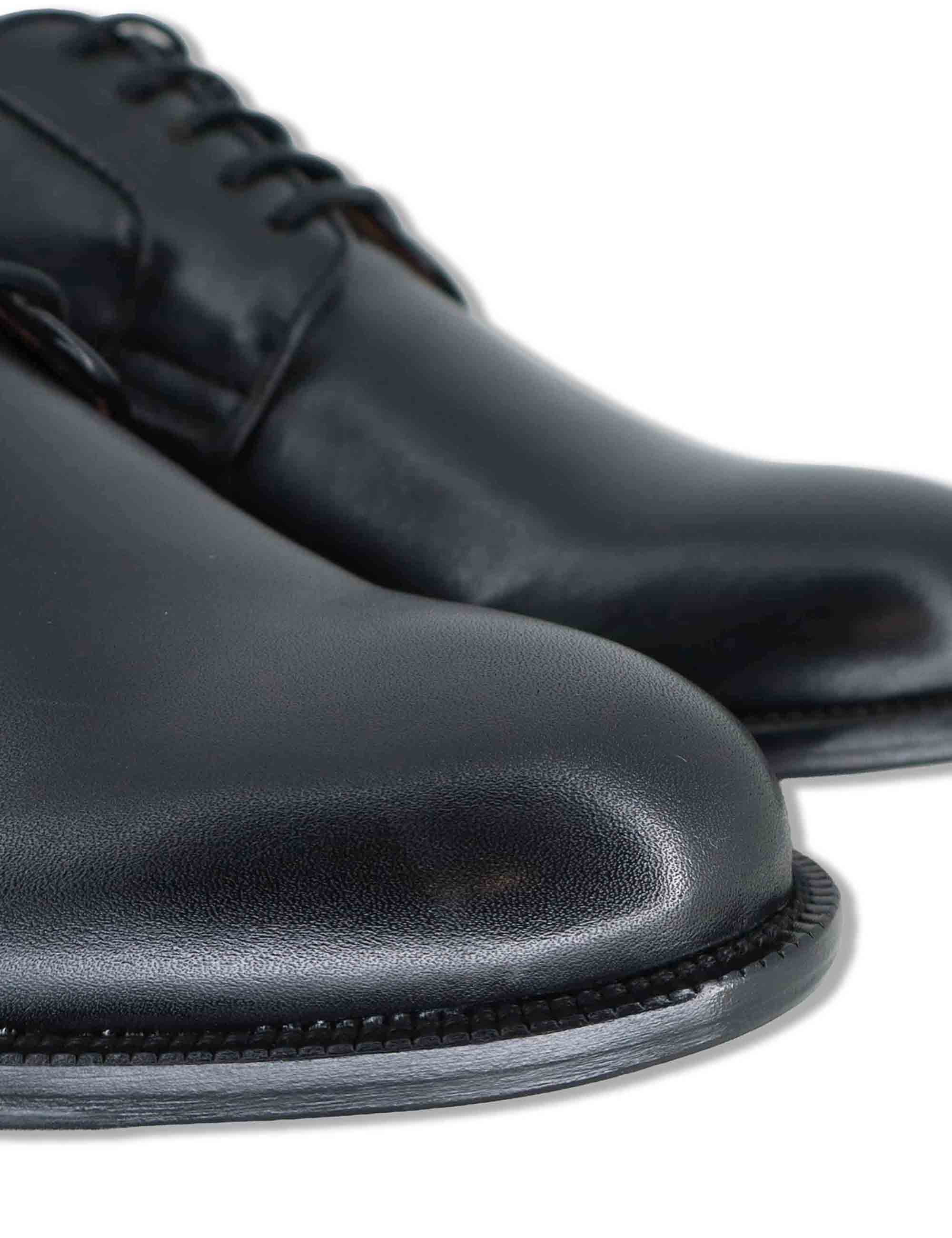 Stringate uomo in pelle nera con suola in cuoio e gomma cucita SPDU603 001 Spatarella 