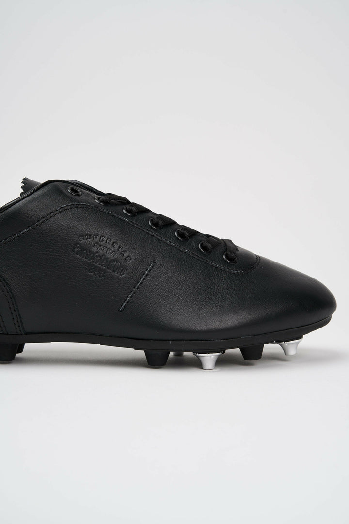 Scarpe da calcio Lazzarini in pelle nera.