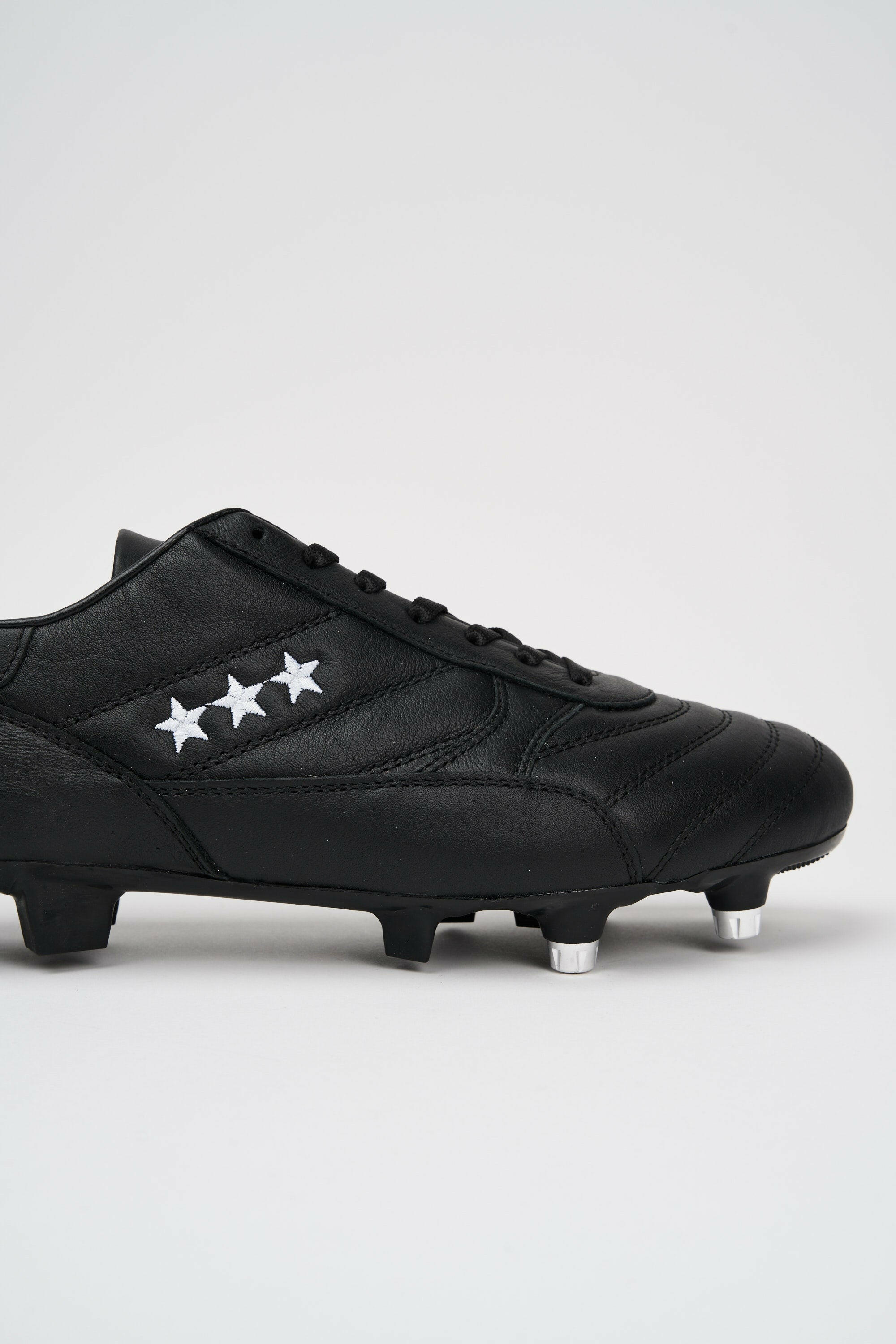 Scarpe da calcio Alloro in pelle nera.