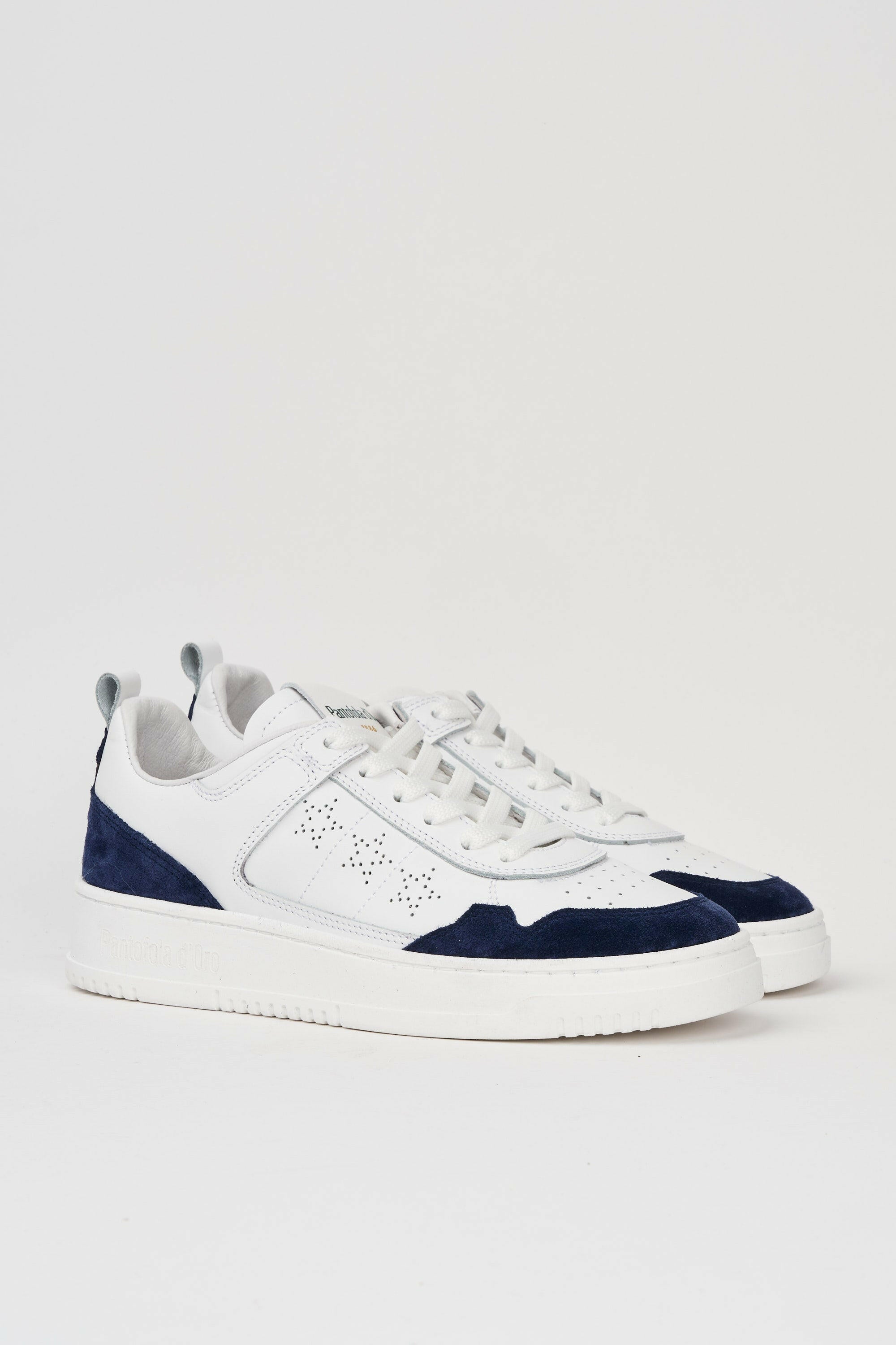 Sneakers uomo Penalty in pelle bianca e blu.