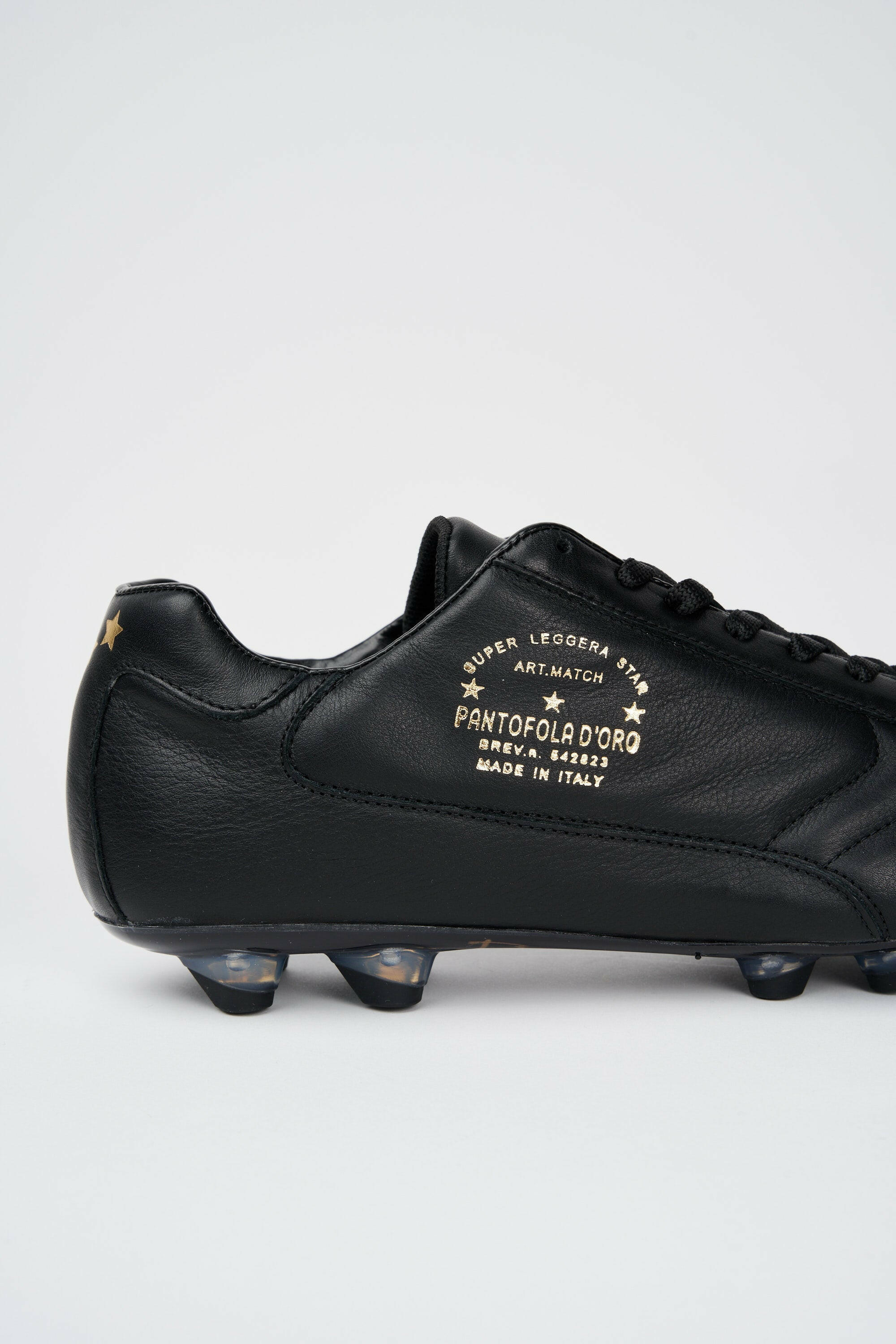 Scarpe da calcio Classic in pelle nera.